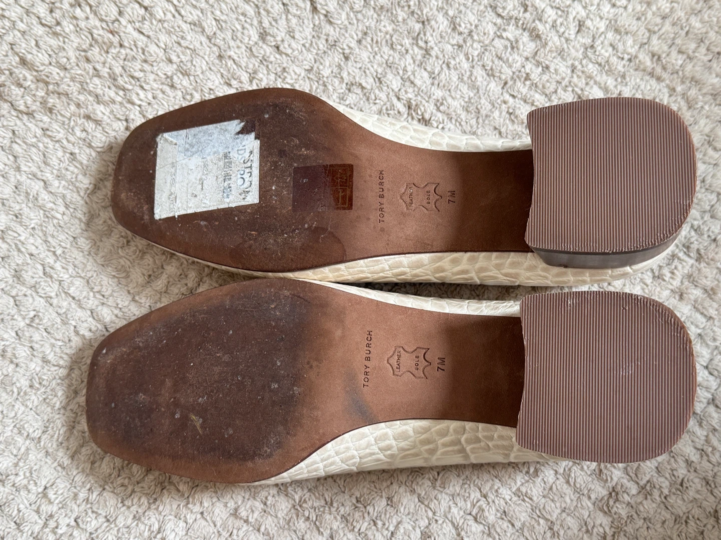 Tory Burch Women's White Croc Embossed Leather Loafers Size 7M - photo 2
