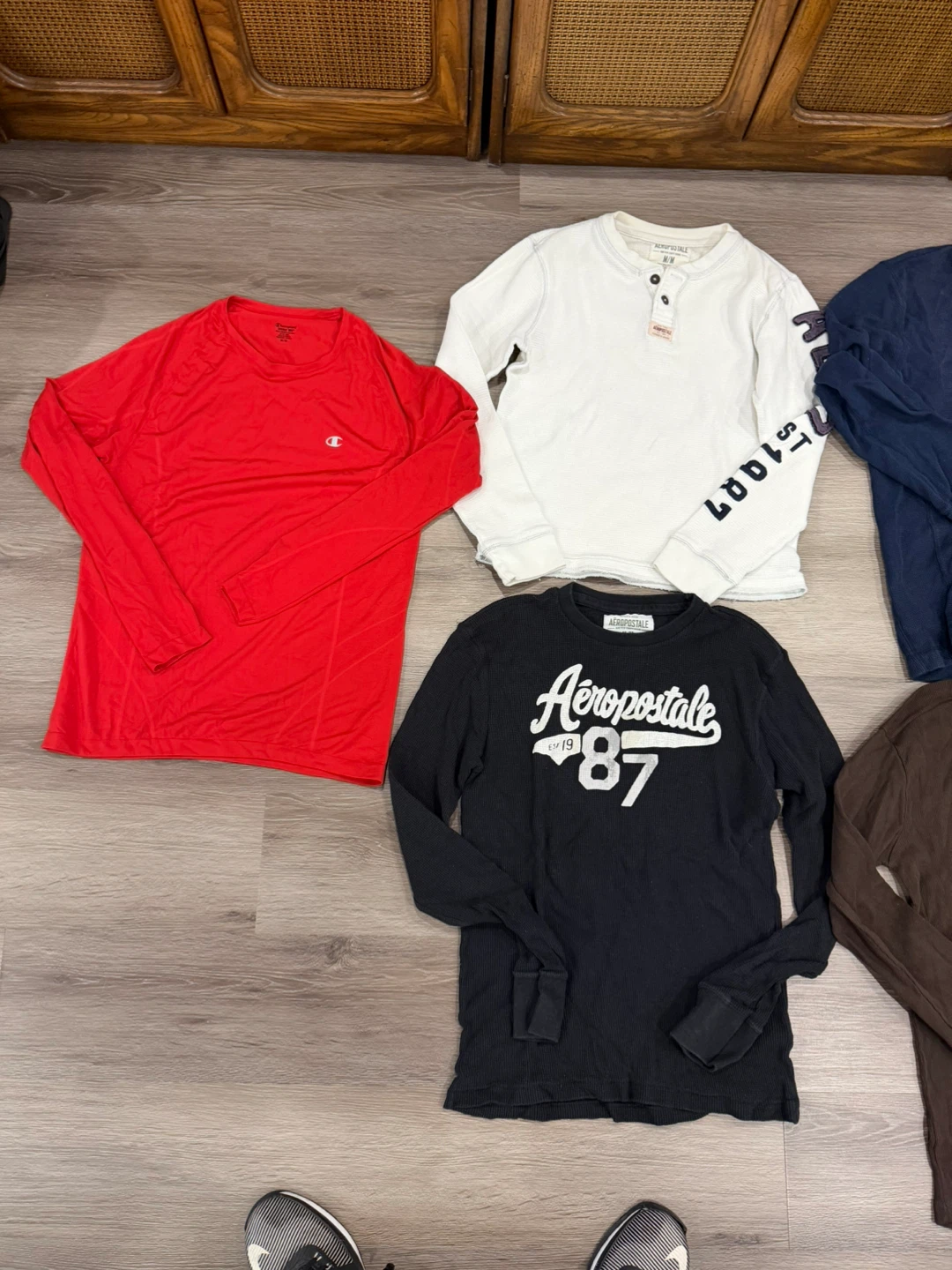 (NEW) Champion, American Eagle, Aeropostale  Long Sleeve Shirts - photo 2