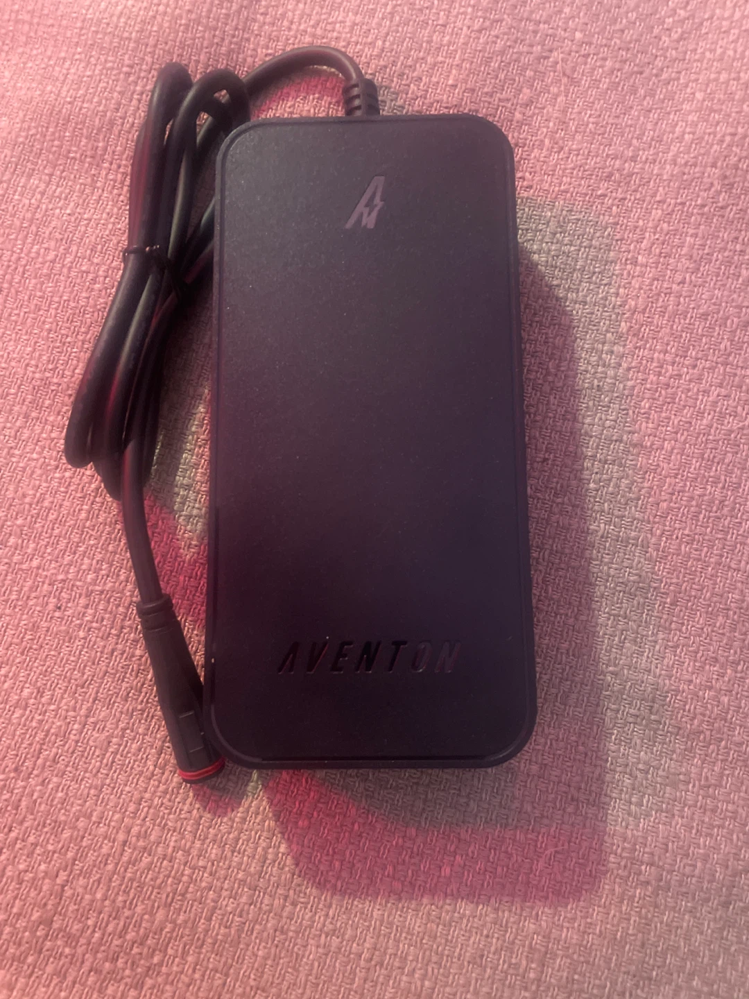 Aventon Li-ion Battery Charger LBC015420040 - photo 4