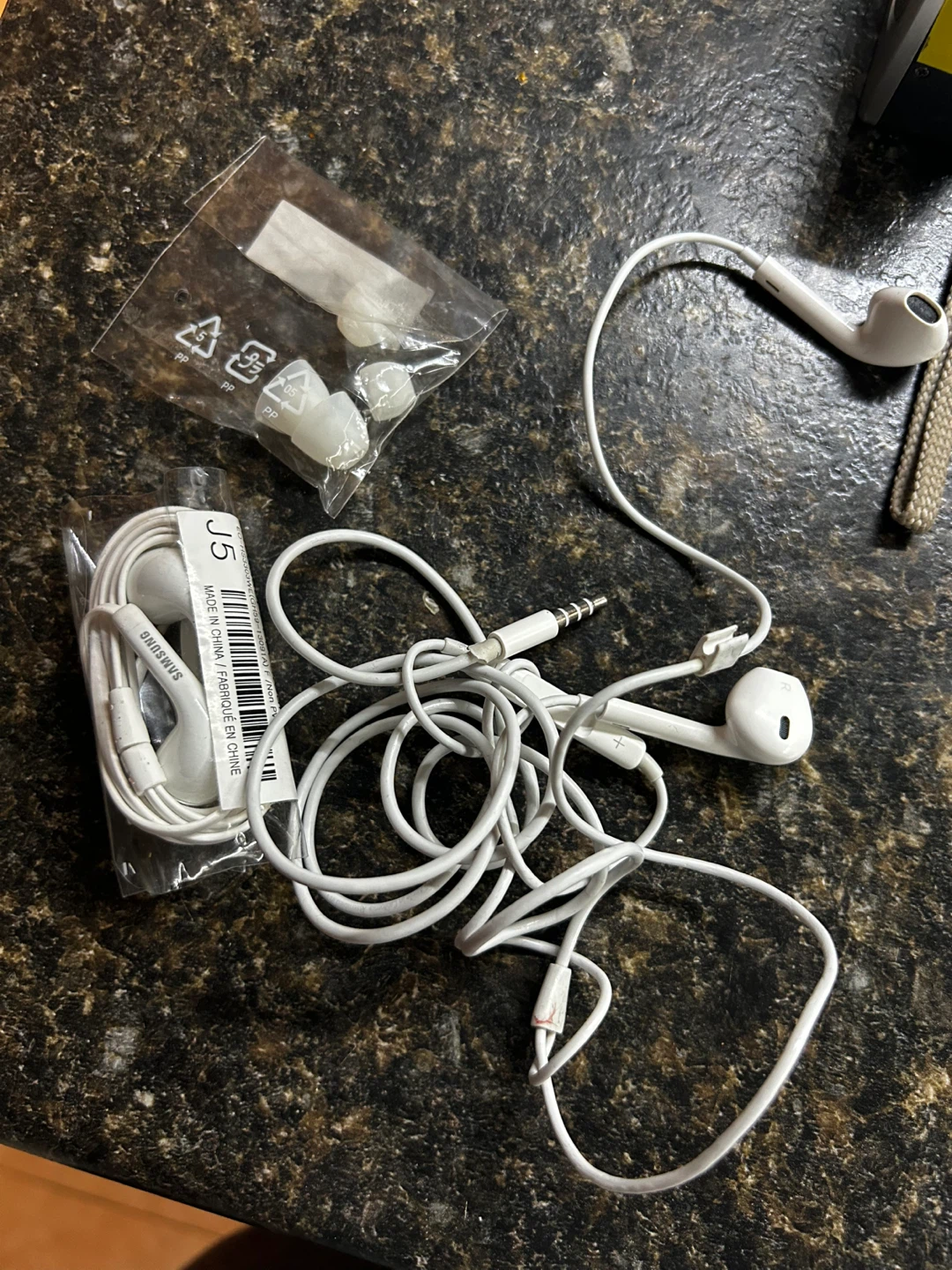 Samsung Earphones with Extra Ear Tips #freecycle