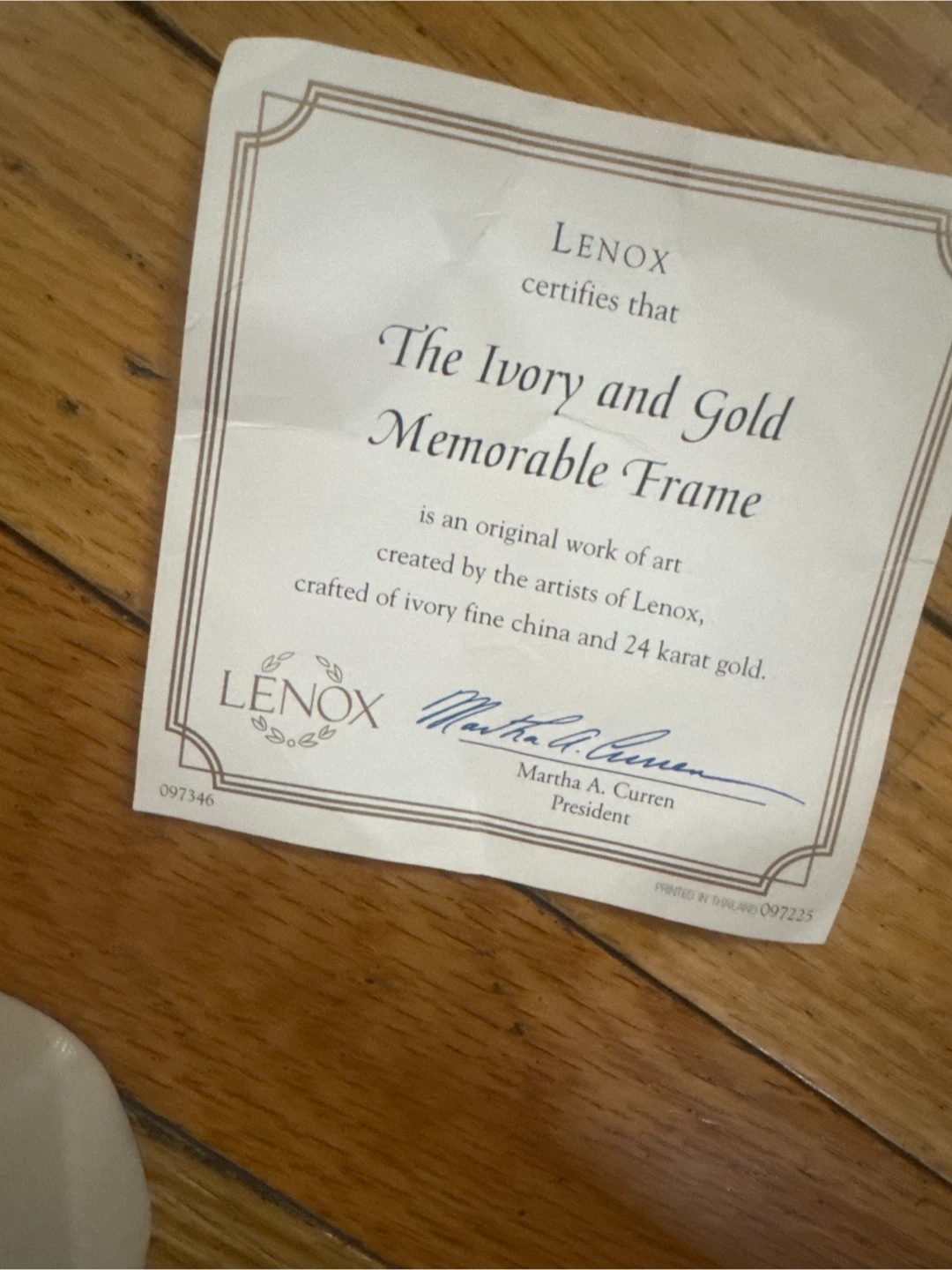 Lenox Ivory and Gold Memorable Frame - photo 3