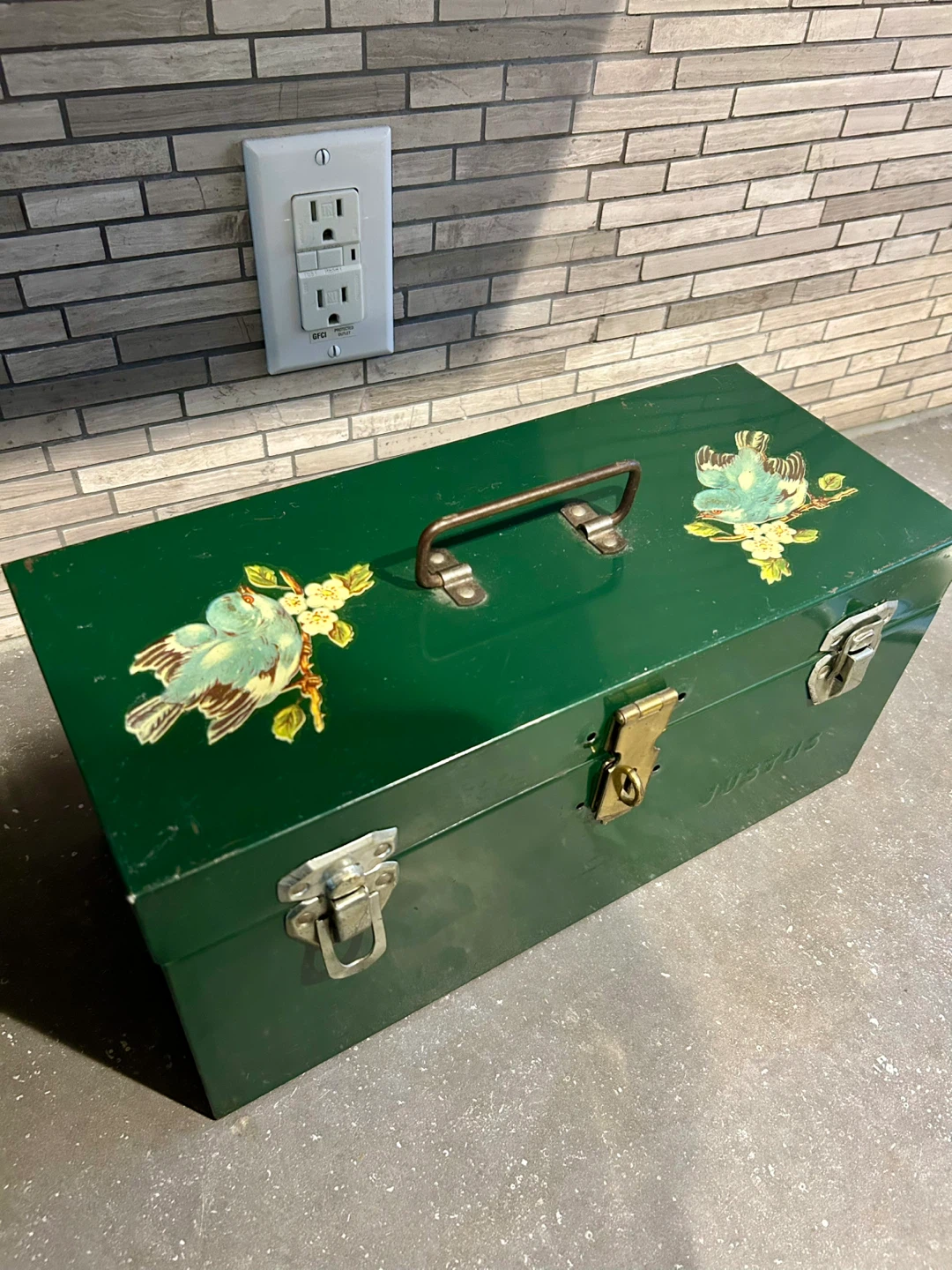 1950s Vintage Justus Toolbox w Bird Decal - photo 2