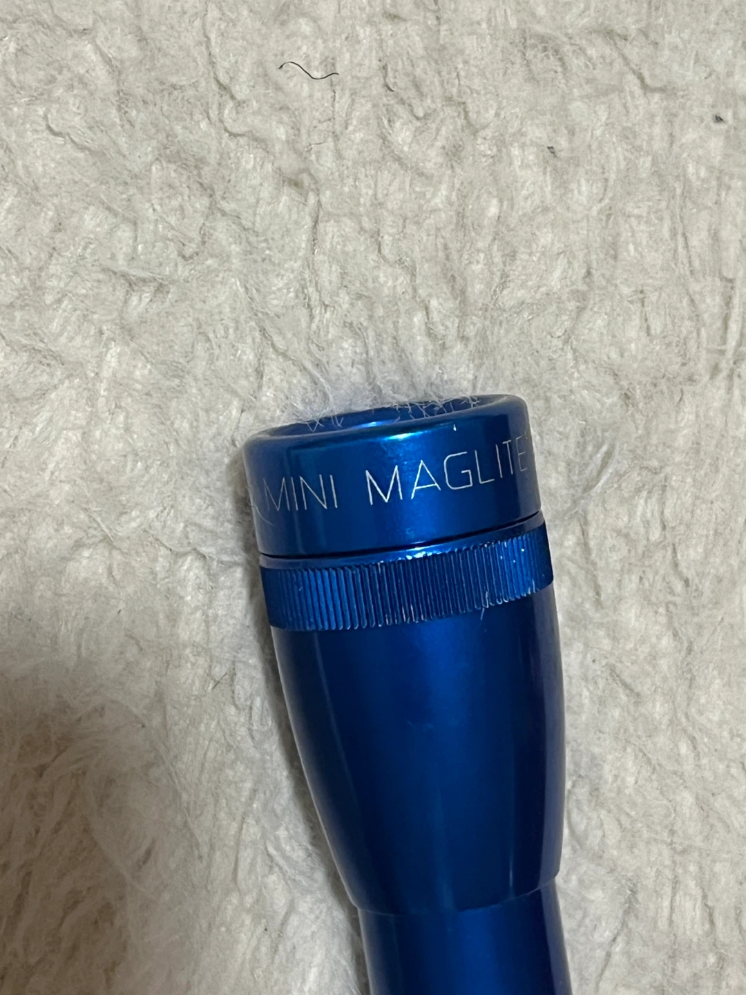 Vintage Maglite Flashlights - Red & Blue - photo 2