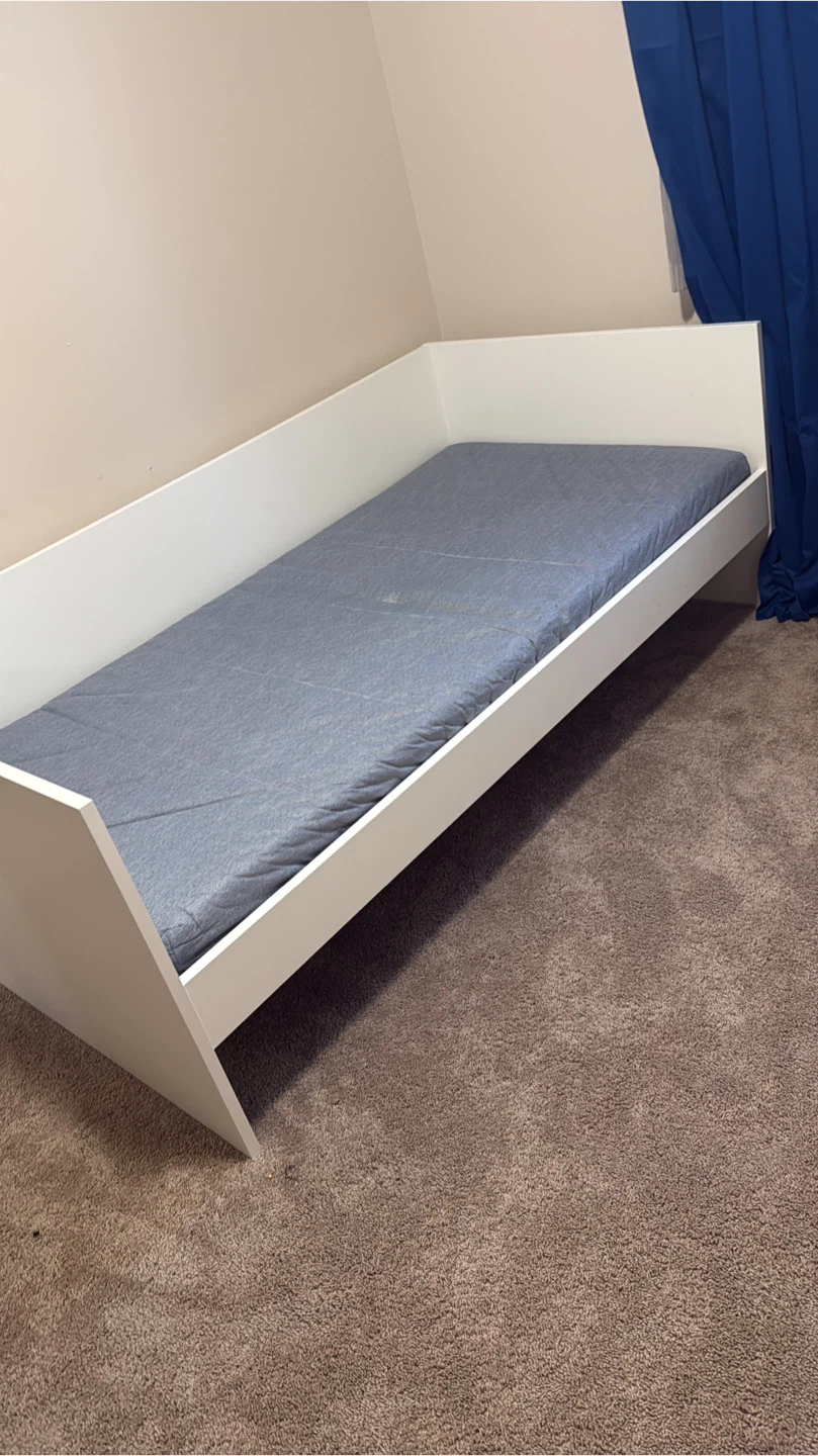 White Modern Bed Frame with Mattress - photo 2