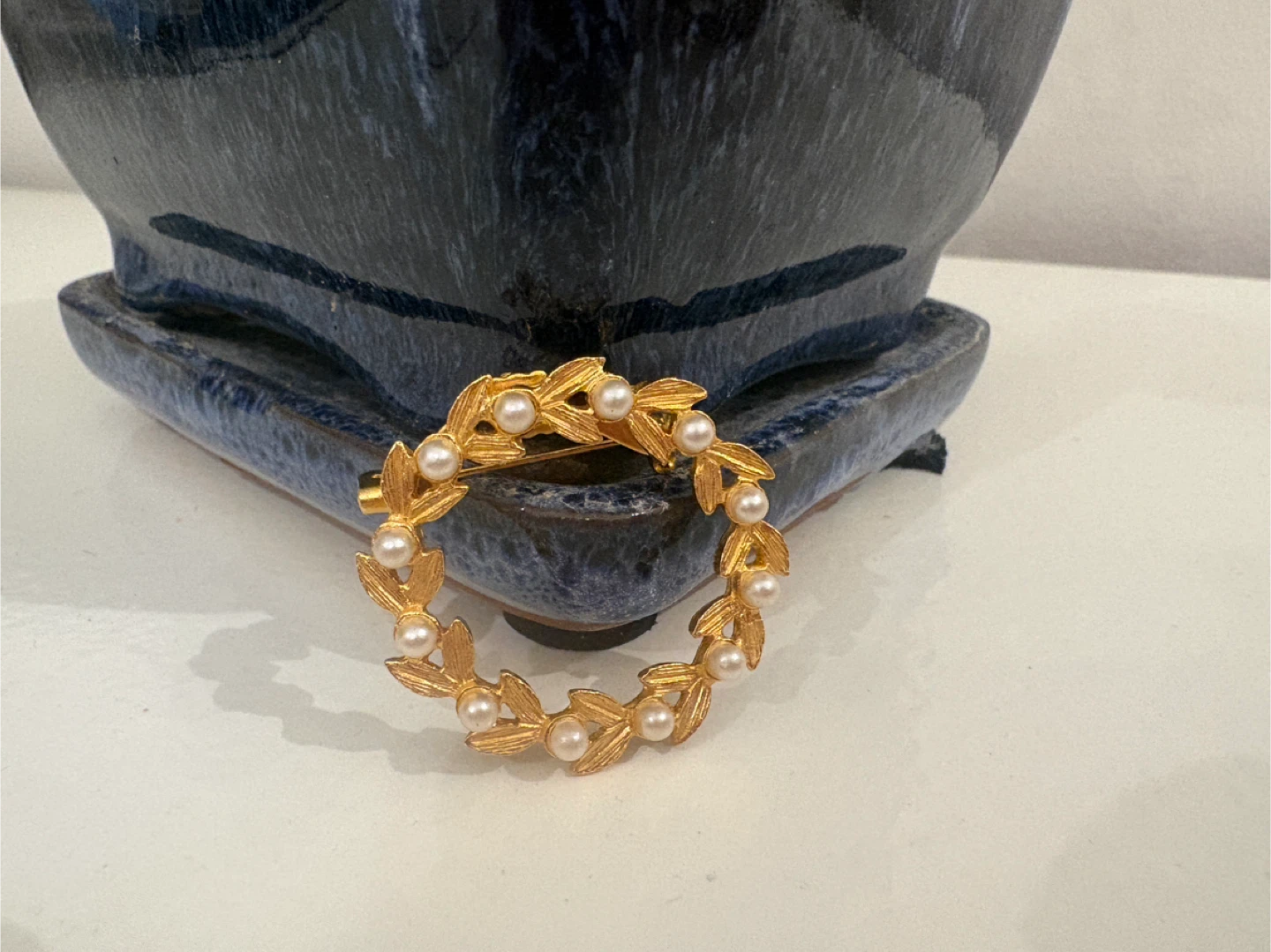 Vintage Gold Tone Brooch with Faux Pearls