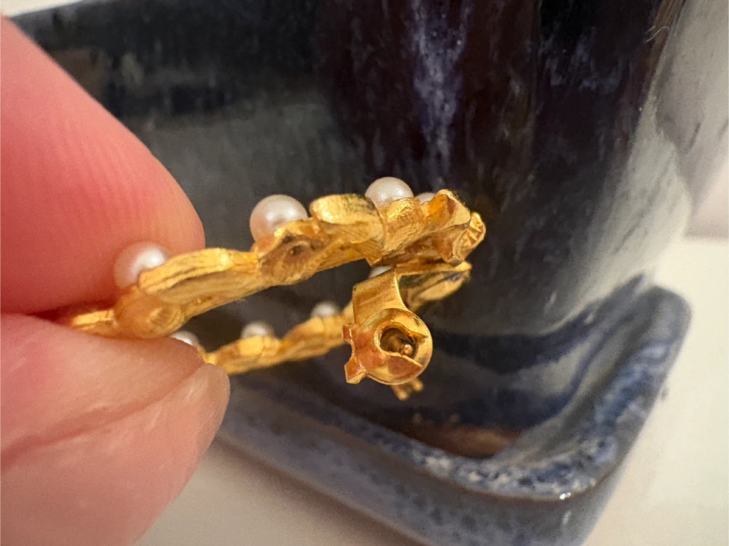 Vintage Gold Tone Brooch with Faux Pearls - photo 3