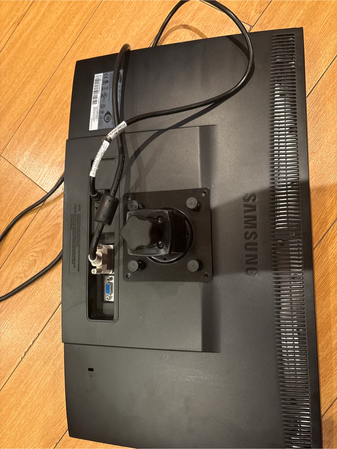 2 Samsung Computer Monitors - photo 3