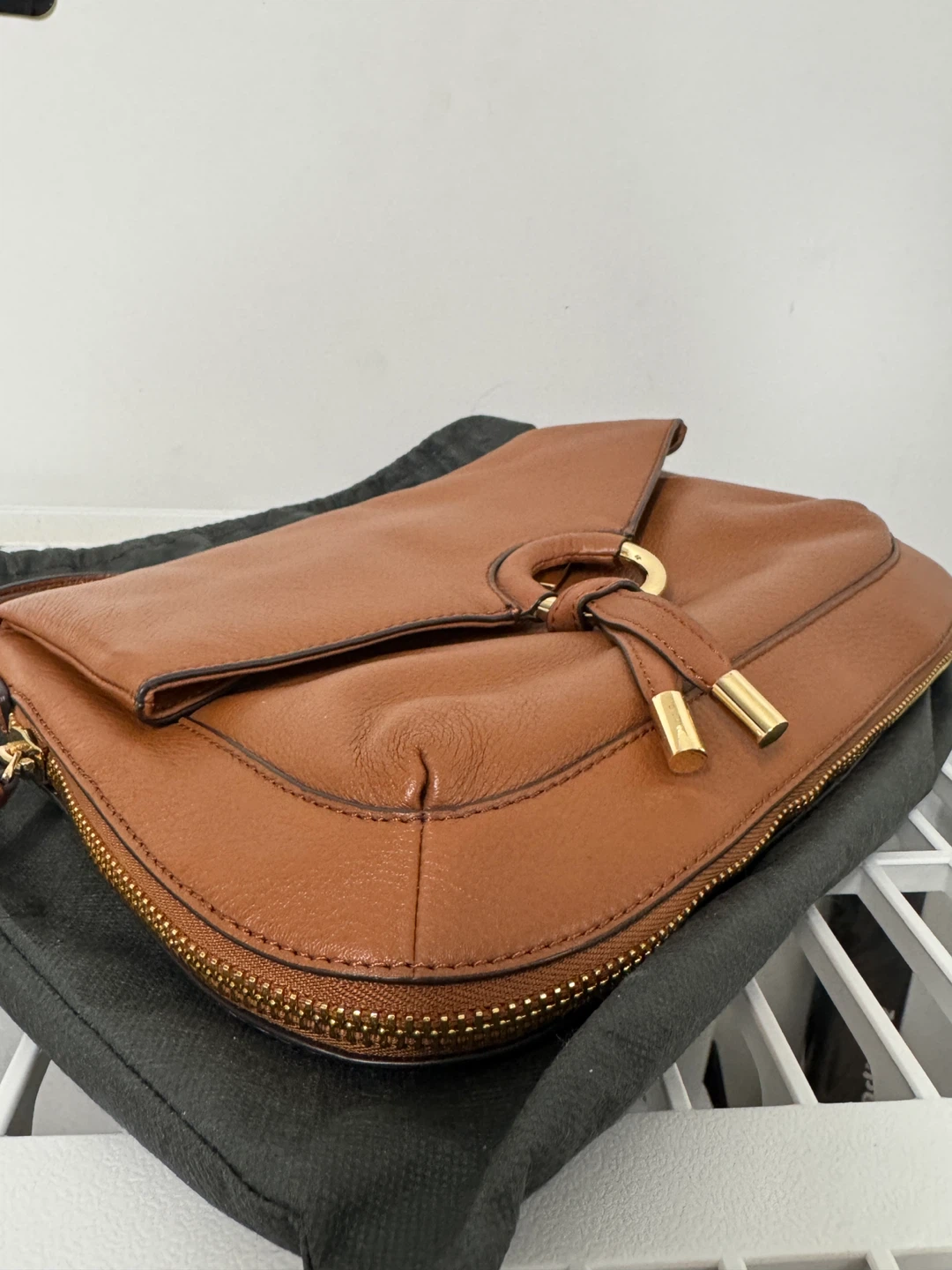 Vince Camuto Brown Leather Shoulder Bag - photo 4