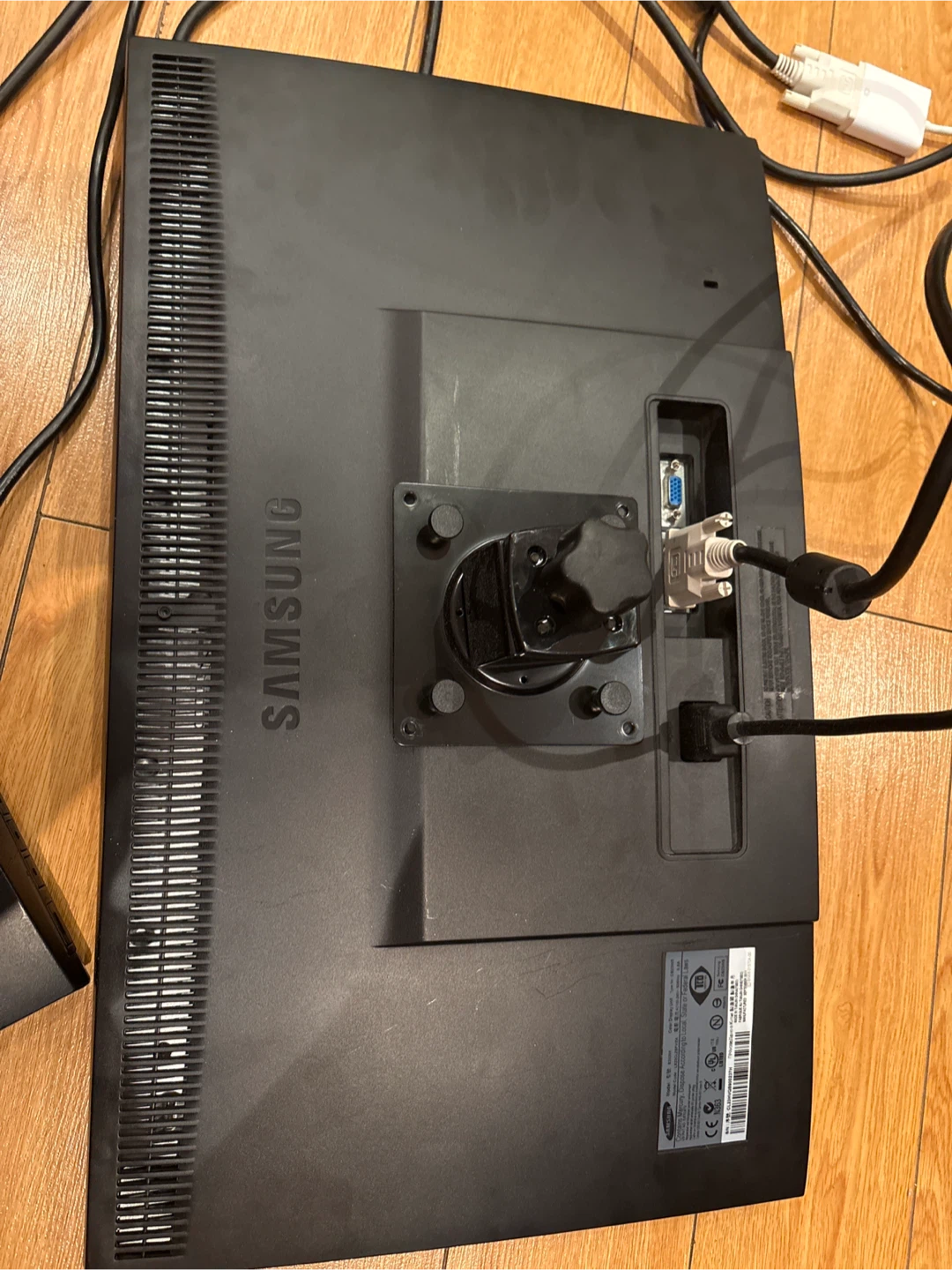 2 Samsung Computer Monitors - photo 4