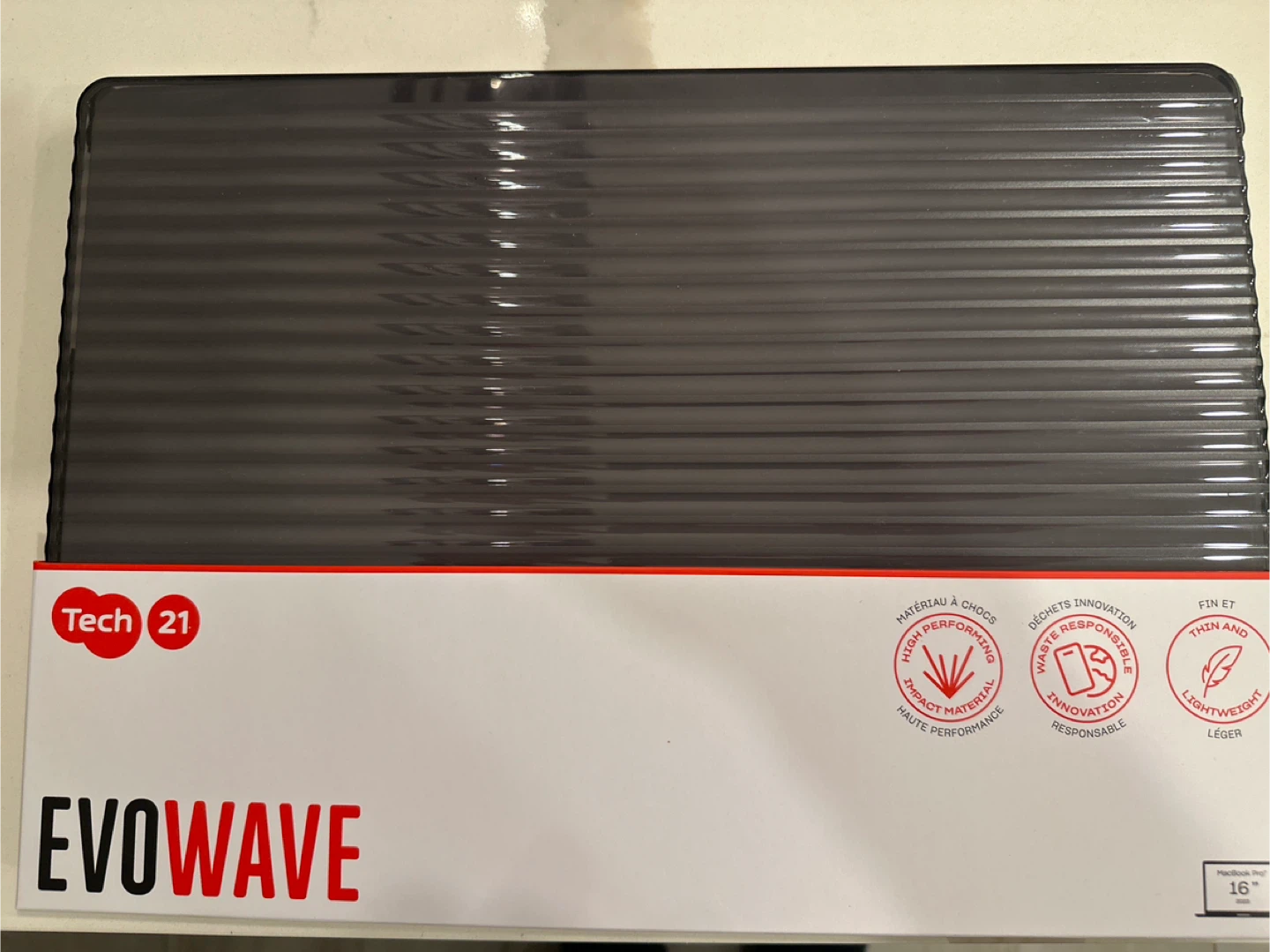 Tech 21 EVO WAVE 16-inch MacBook Pro Case - photo 2