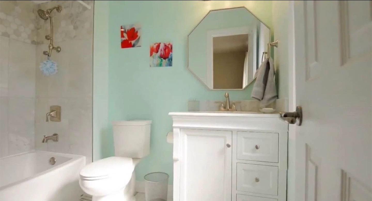 Fully Furnished Bedroom with Private Bathroom for Rent - photo 5