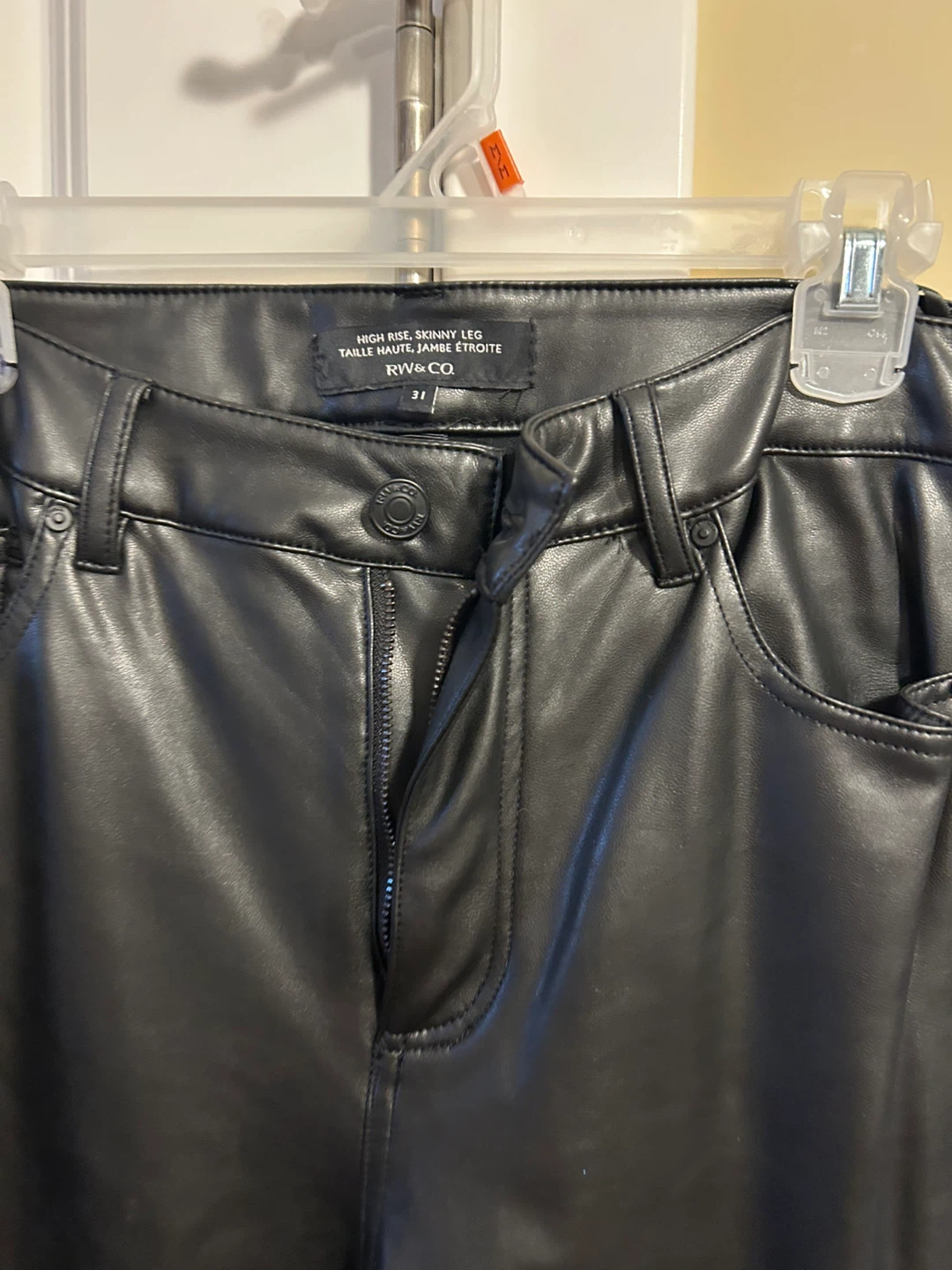 RW&CO High Rise Skinny Leg Faux Leather Pants Black Size 31 - photo 2