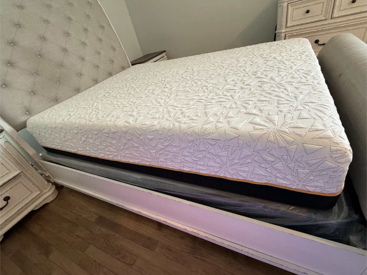 Queen Bedroom set with Bob-O-Pedic Copper Sport Hybrid Mattress - photo 3