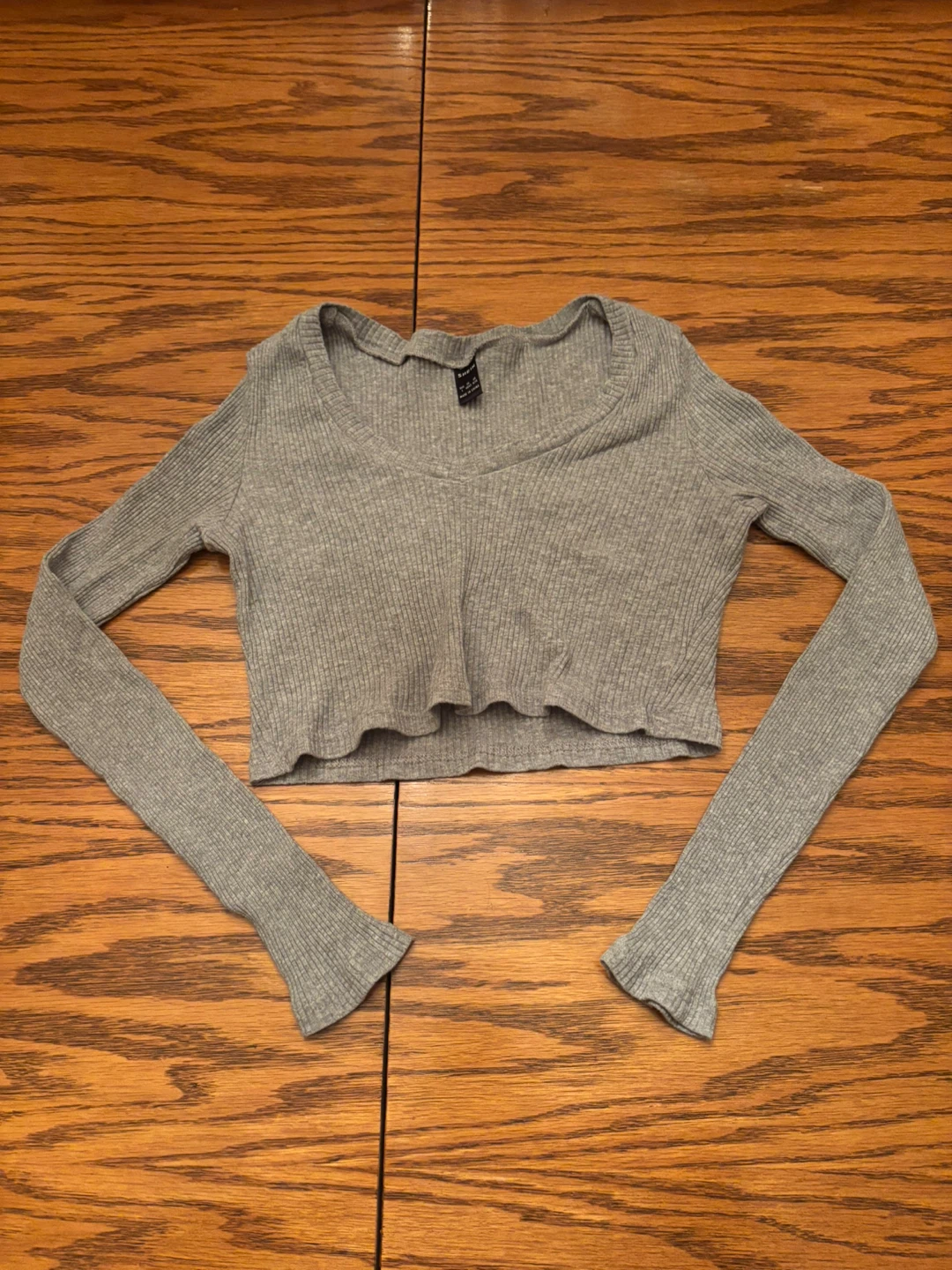 SHEIN Grey Long Sleeve Crop Top