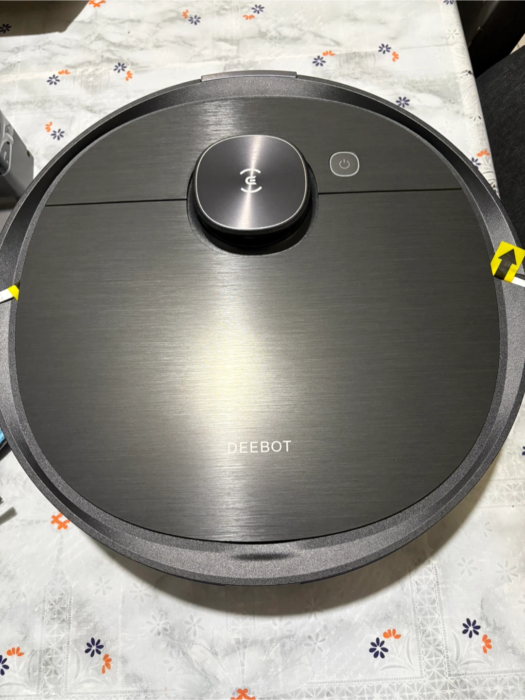 Ecovacs Deebot Ozmo T8 AIVI Robot Vacuum