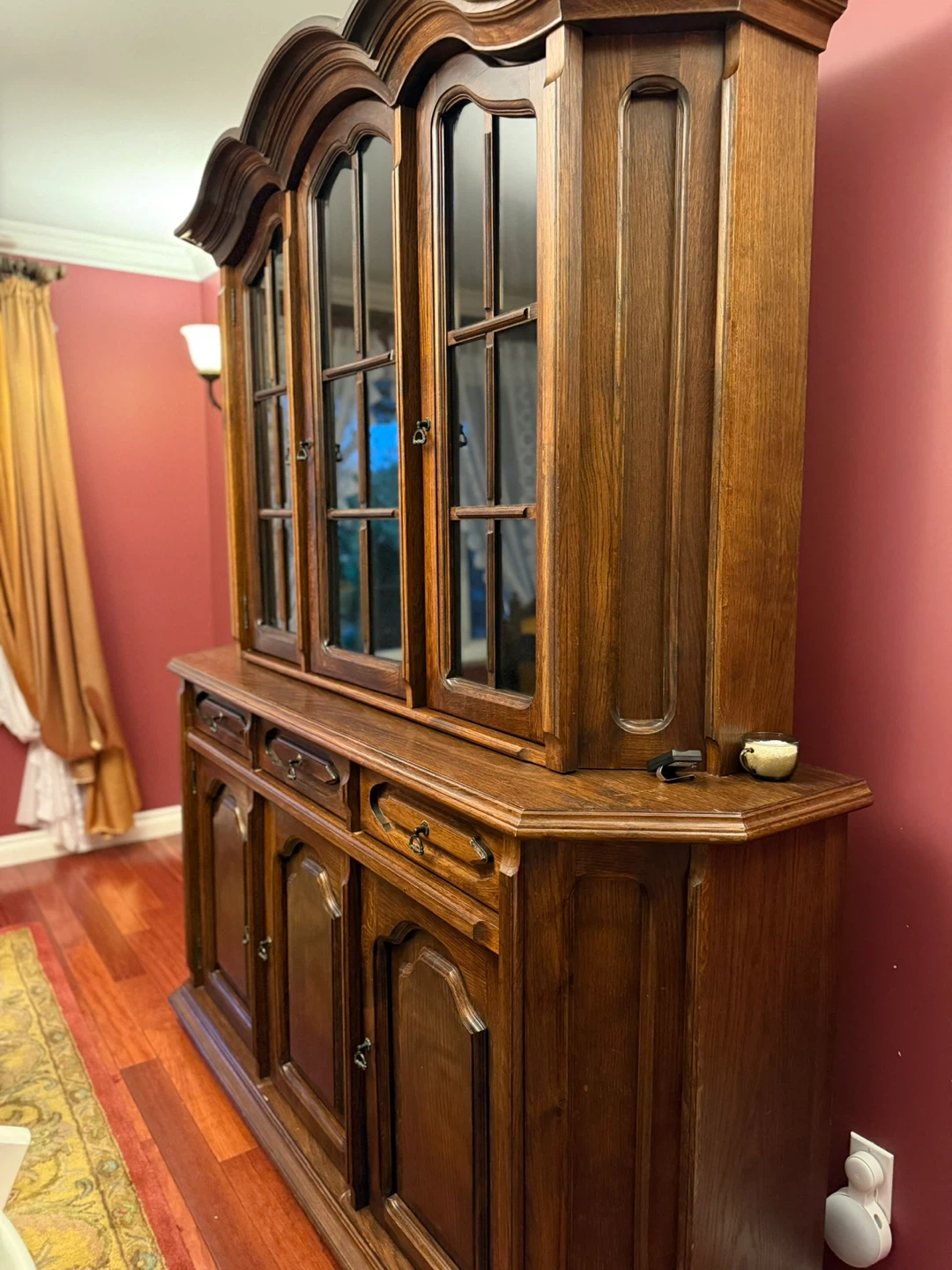 Solid Oak China Cabinet / Buffet with Glass Doors (Top Only) - photo 2