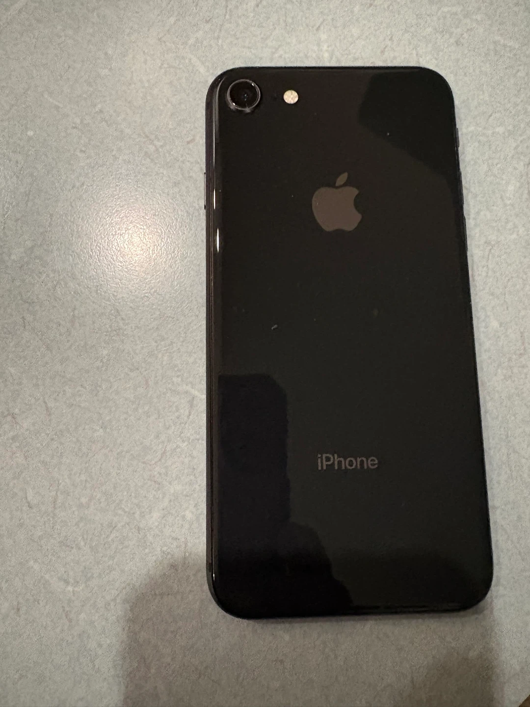 Apple iPhone 8 - photo 2