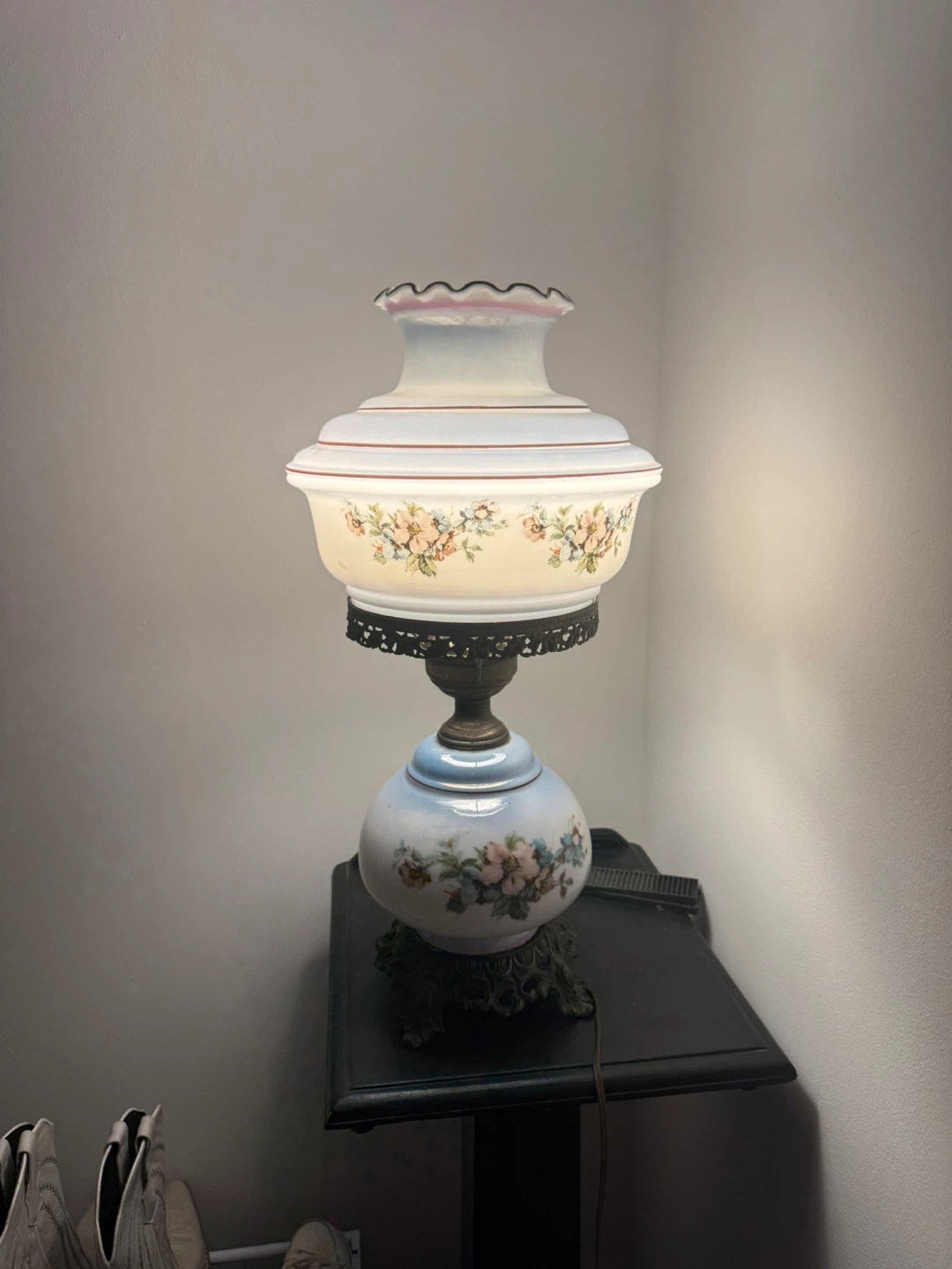 Vintage Floral Accent Lamp - photo 2