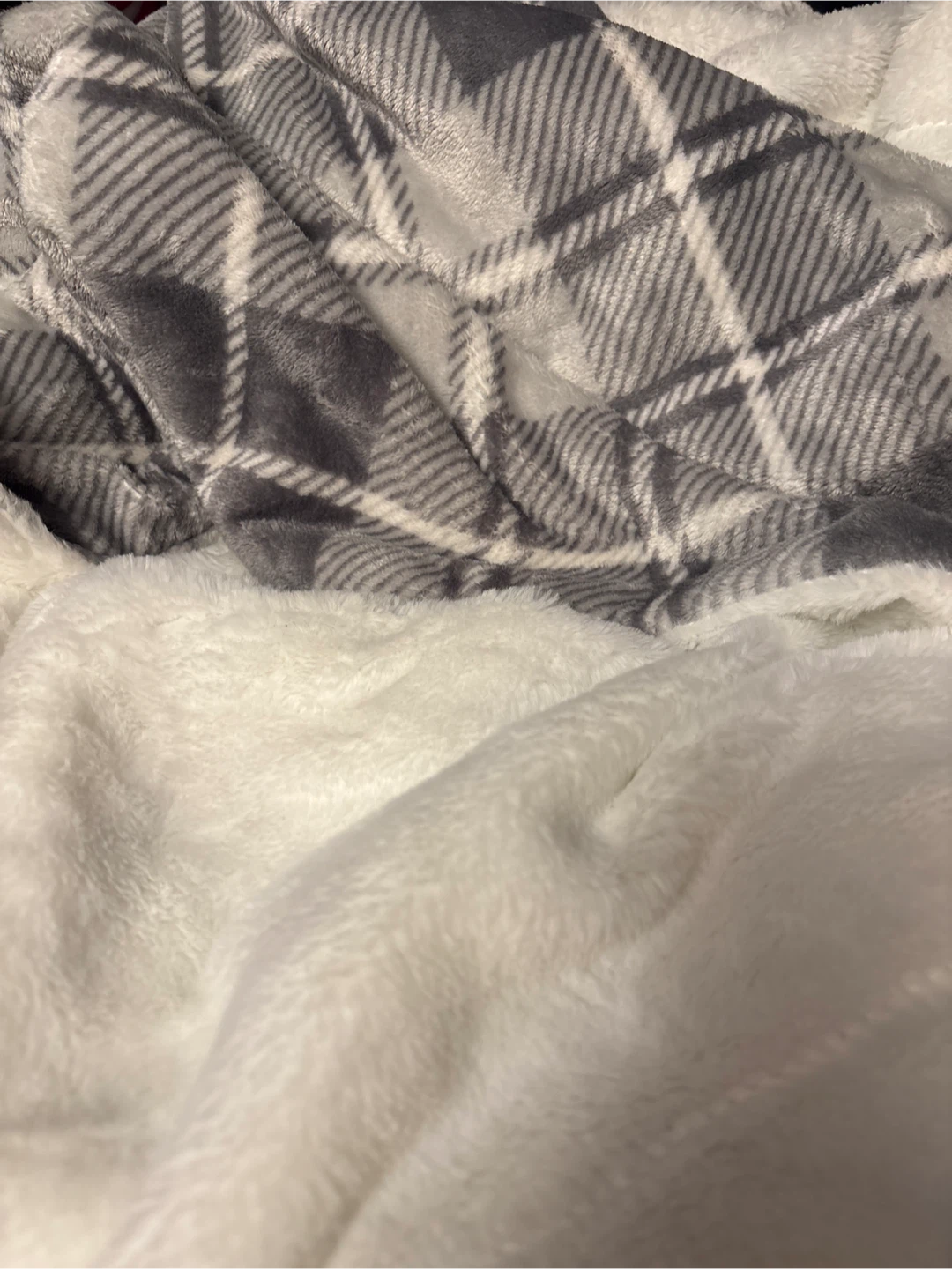 NWOT LIFE COMFORT Fleece Throw Blanket