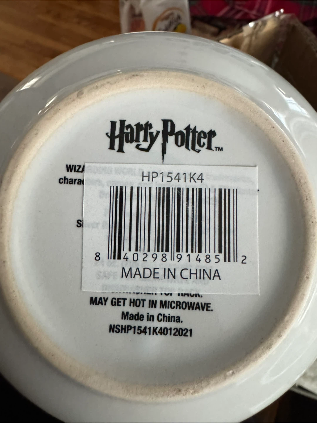 Harry Potter Hogwarts Ceramic Soup Mug Bowl Vented Lid 24 oz NWT - photo 5