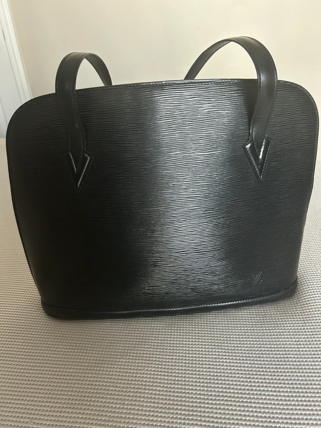Louis Vuitton Epi Leather Bag - photo 4