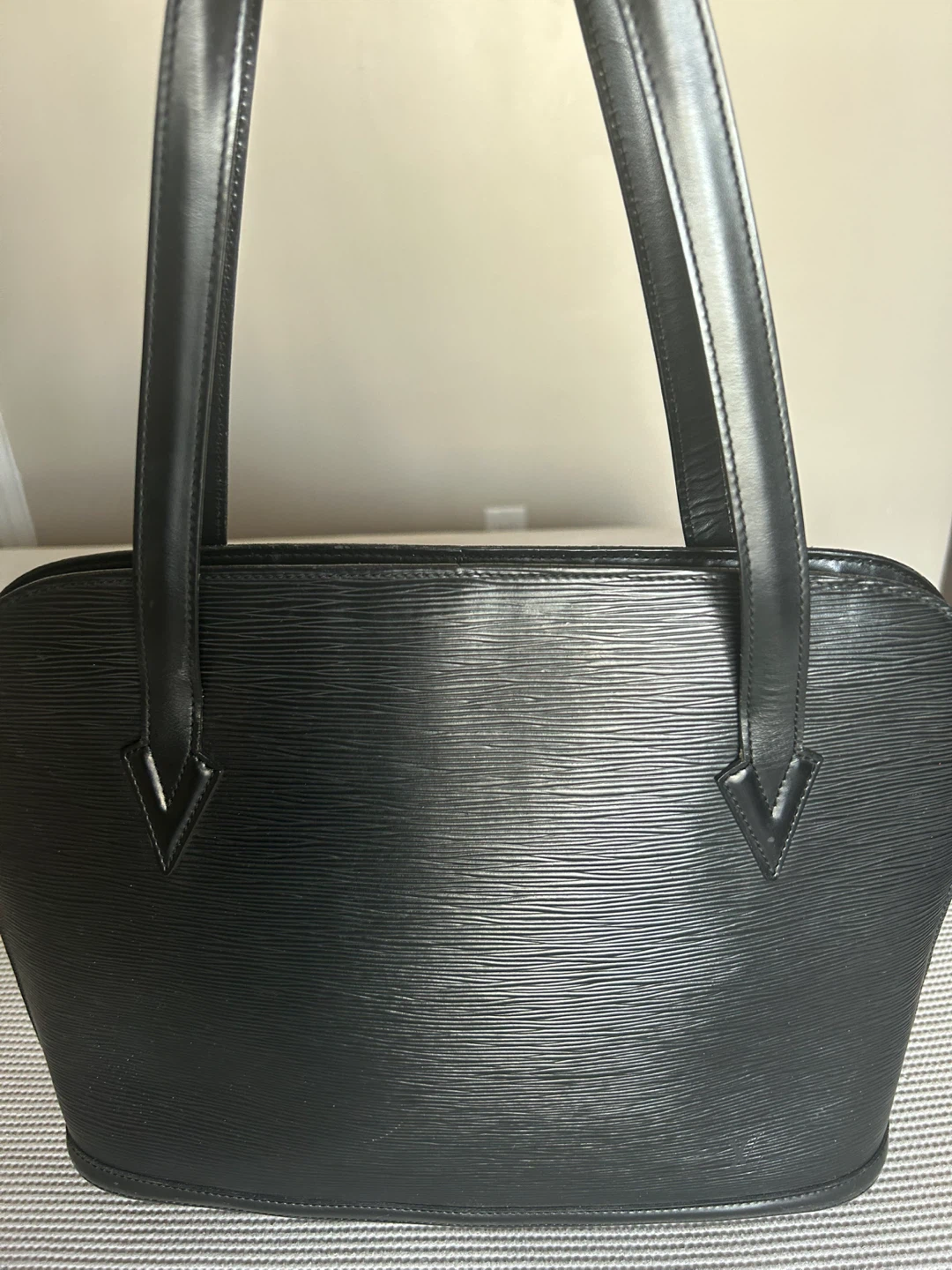 Louis Vuitton Epi Leather Bag - photo 2