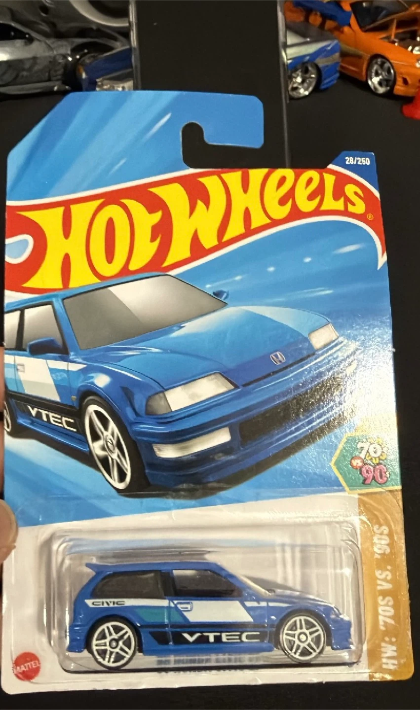 Hot Wheels 2023 '70s vs. '90s Honda Civic Si Diecast