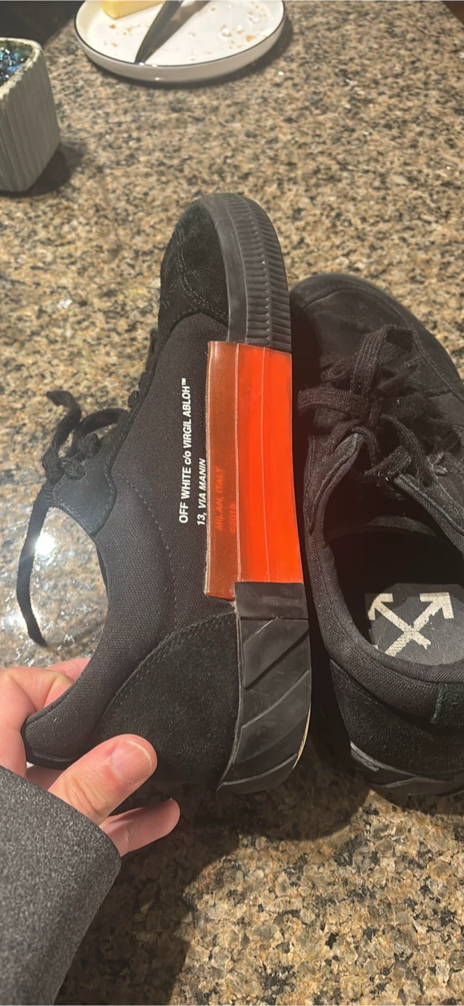 Off-White Black Low Top Sneakers - photo 2