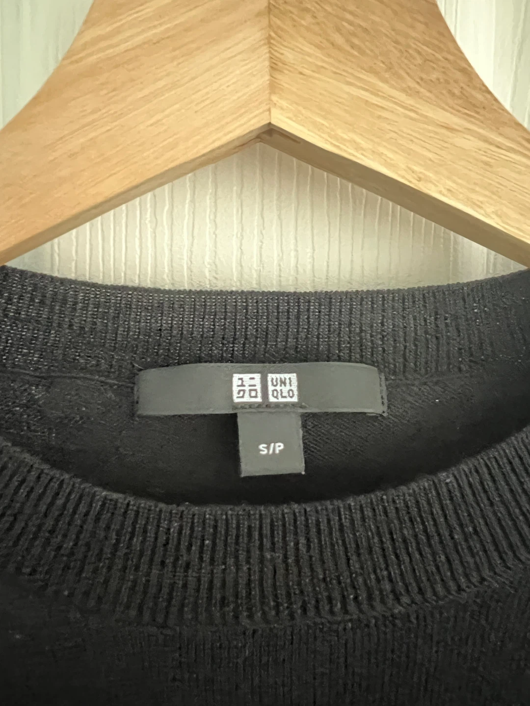 Uniqlo Black Crew Neck Sweater Small - photo 3