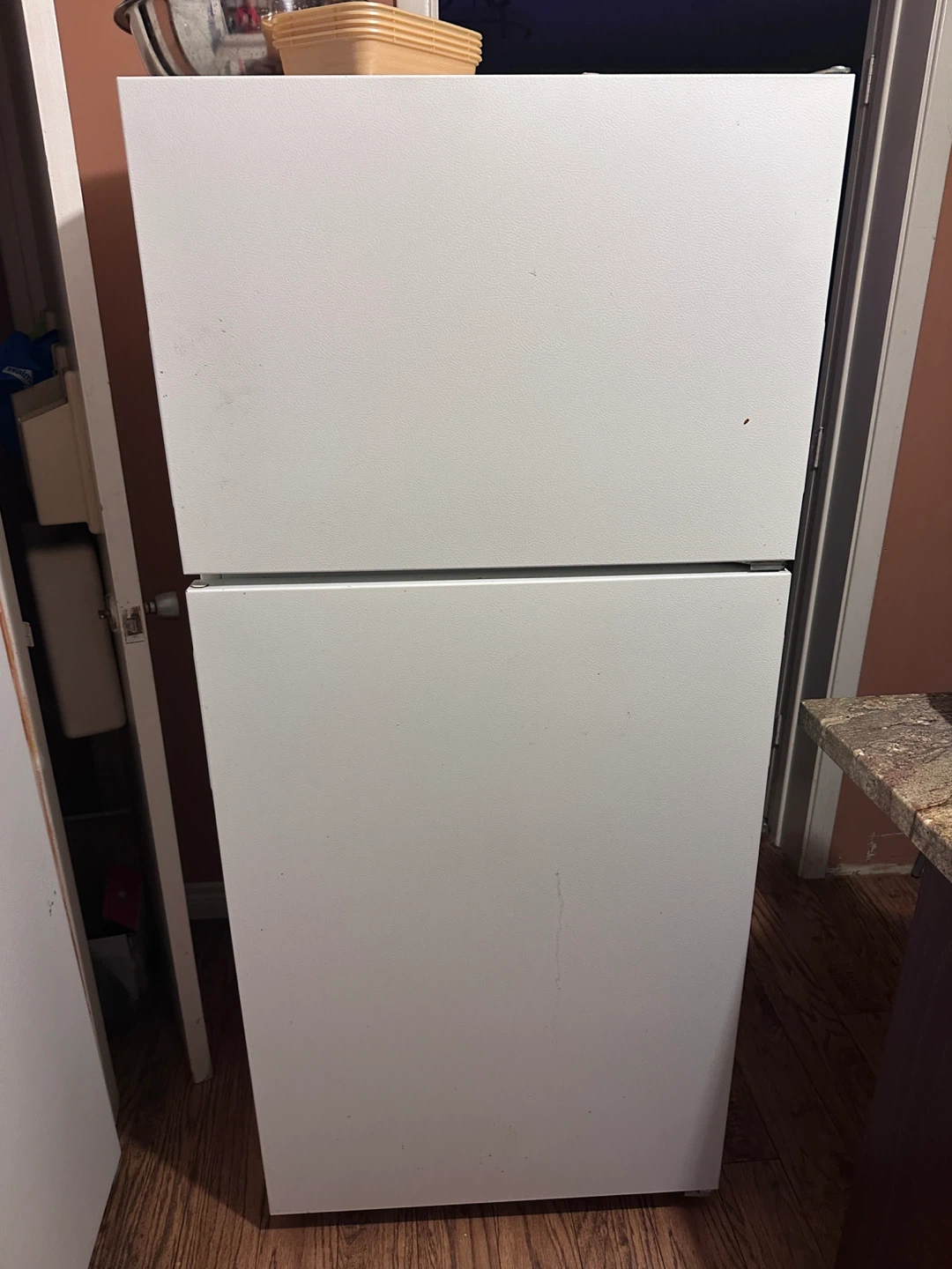 Not working White IKEA Refrigerator - photo 3