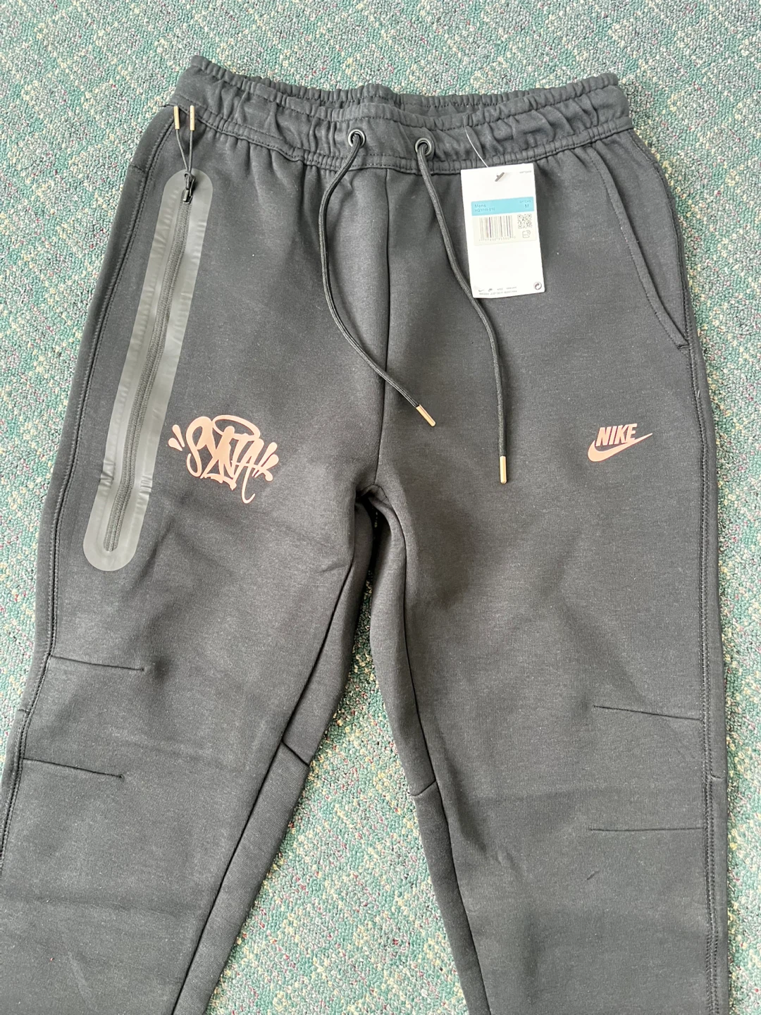Nike Tech Fleece tracksuit black , men's size medium - photo 2