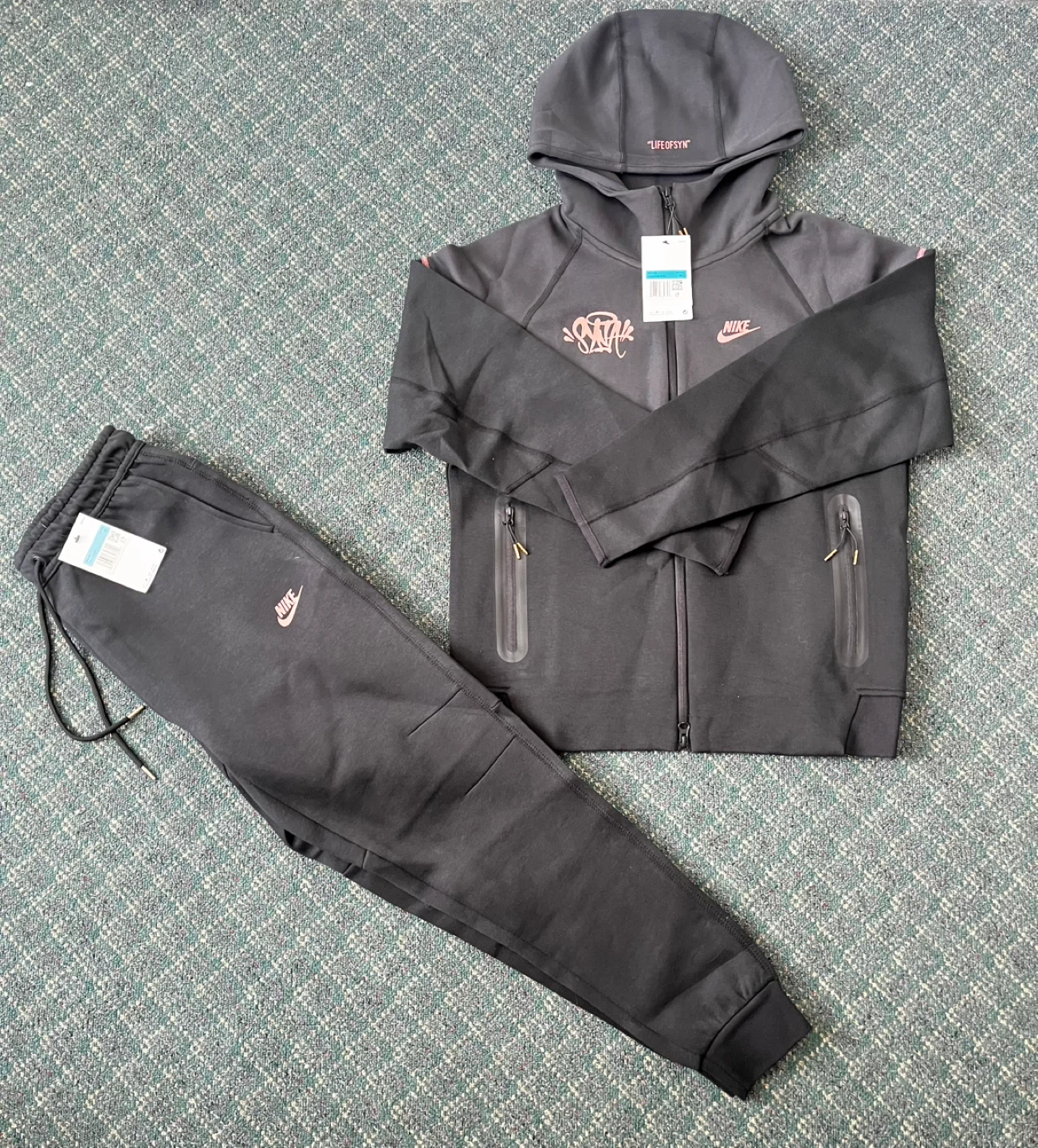 Nike Tech Fleece tracksuit black , men's size medium