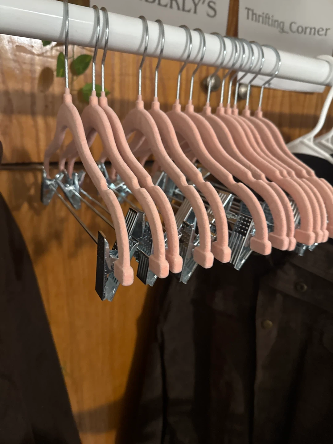 Stormix Pink Velvet Hangers with Rose Gold Clips - 14 Pack - photo 4