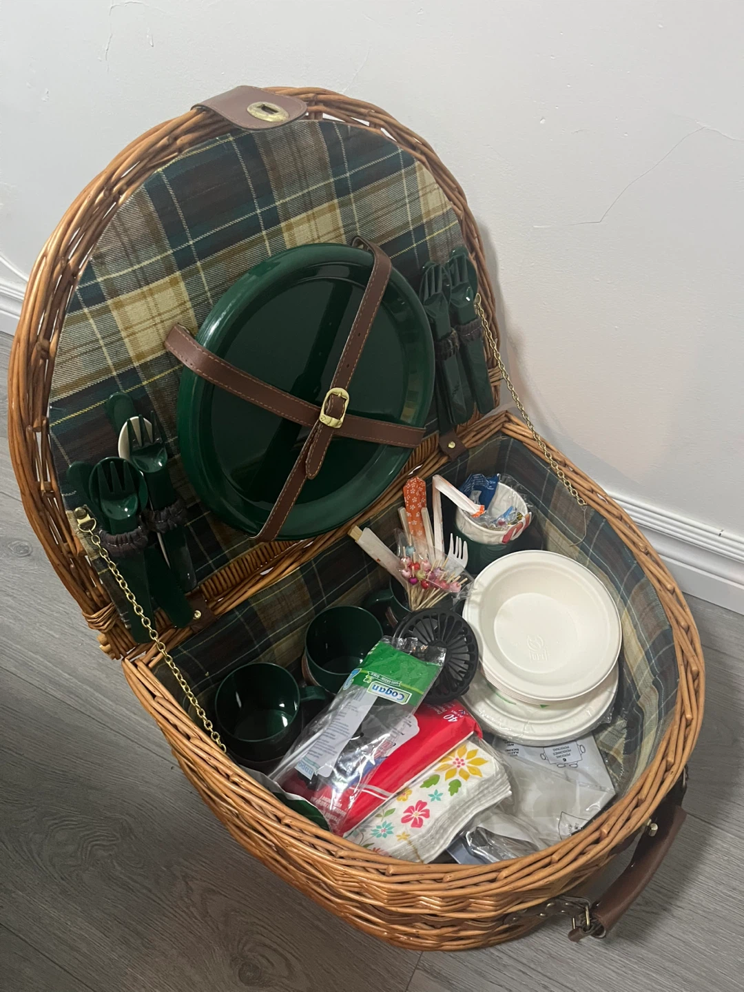 Wicker Picnic Basket - photo 2