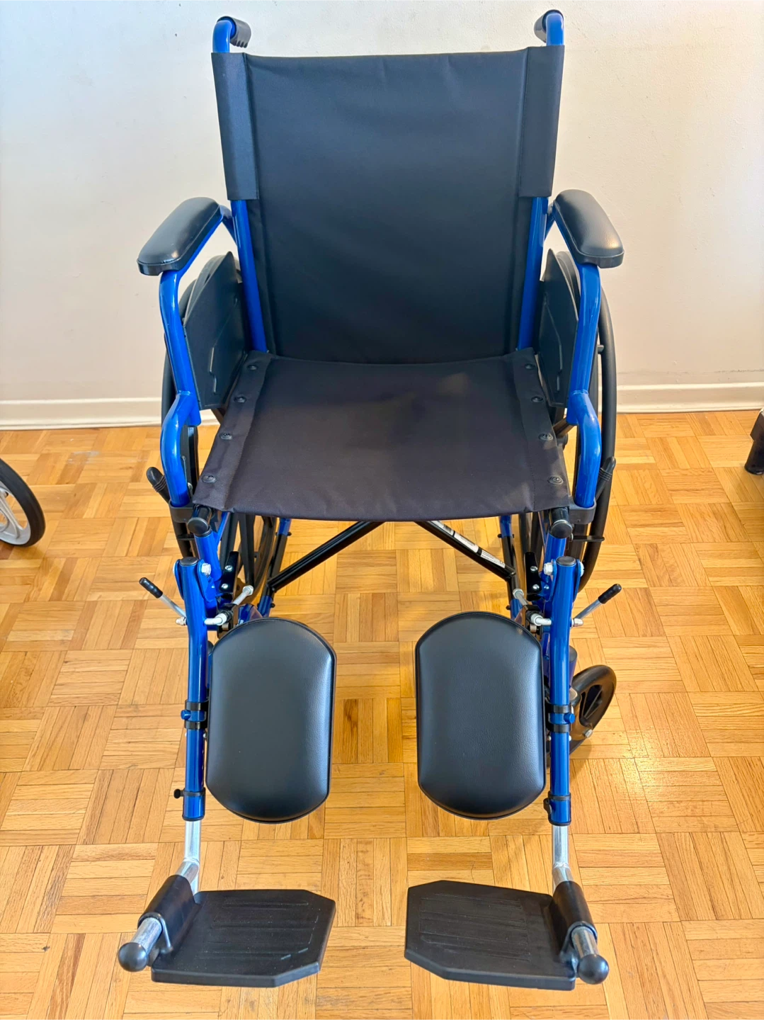 Drive Medical Blue Streak Lightweight Wheelchair