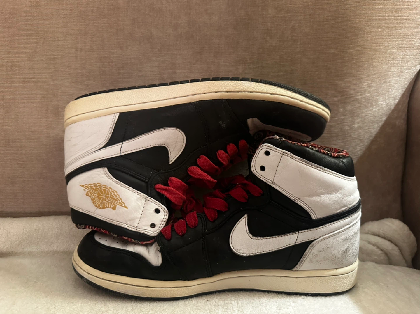 Super Rare Air Jordan 1 High RTTG “Vegas” – Size 10 US