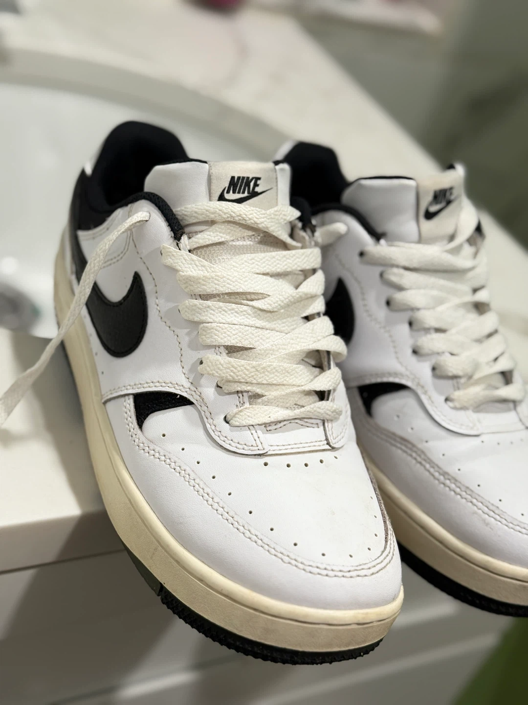 Nike White Black Sneakers - photo 2