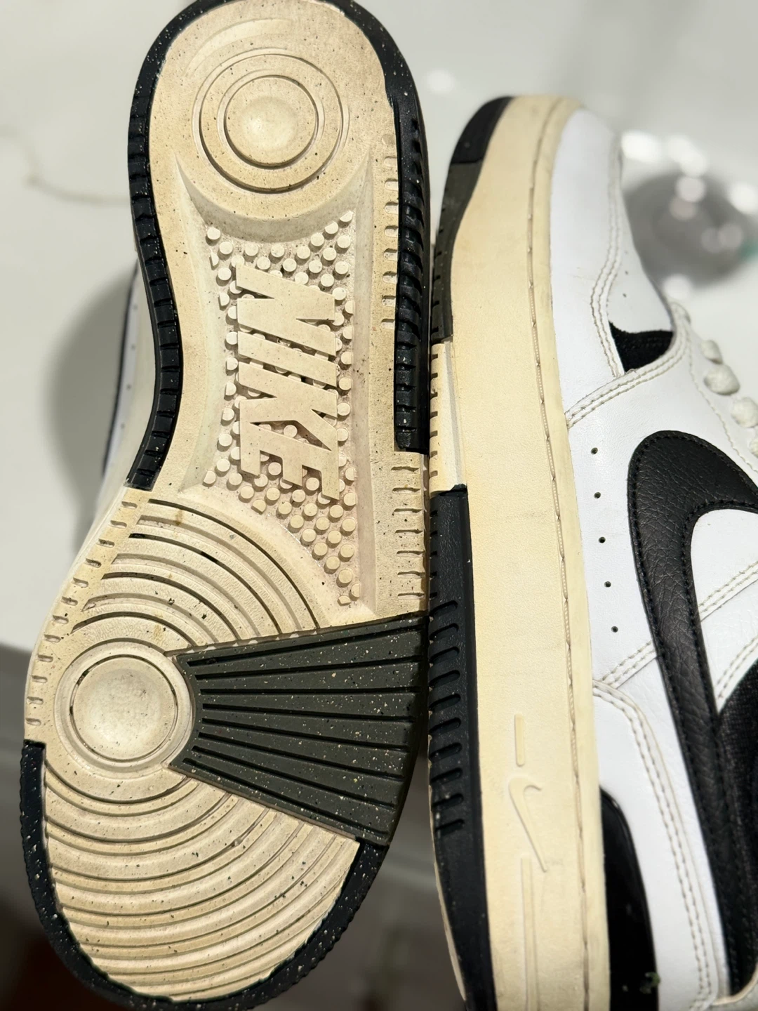 Nike White Black Sneakers - photo 5