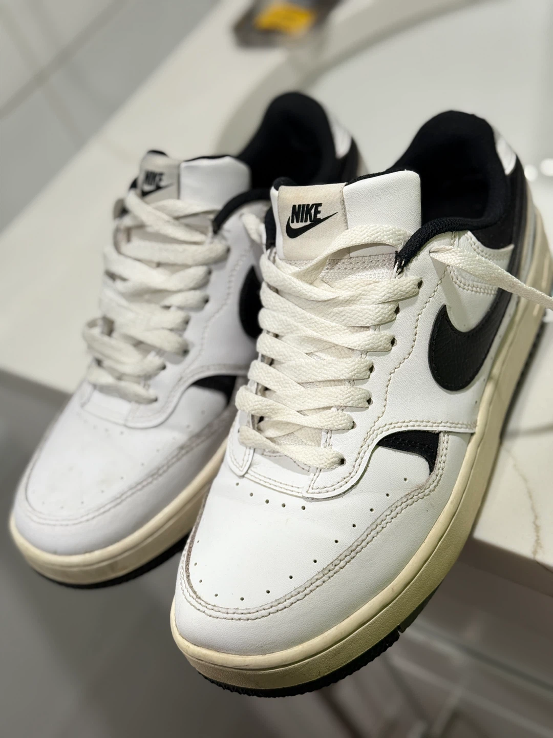 Nike White Black Sneakers
