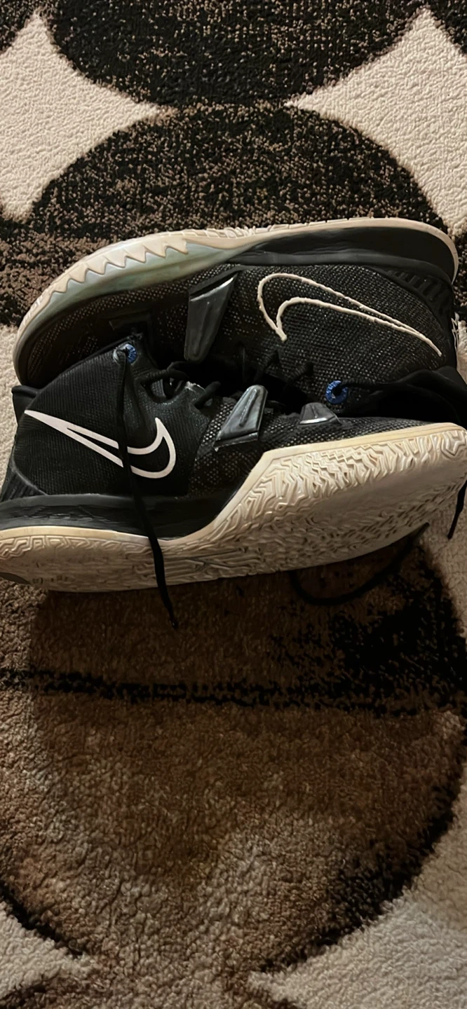 Nike Kyrie 7 Basketball Shoes
