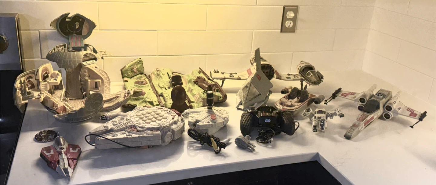 Vintage Star Wars 90’s Collectible Toy Collection
