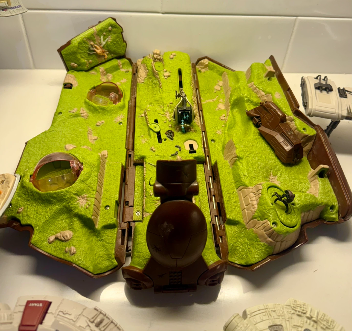 Vintage Star Wars 90’s Collectible Toy Collection - photo 4