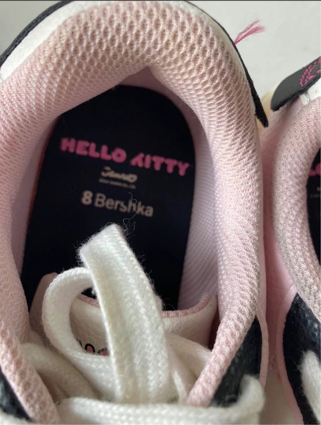 Bershka Hello Kitty shoes size 7.5 - photo 4