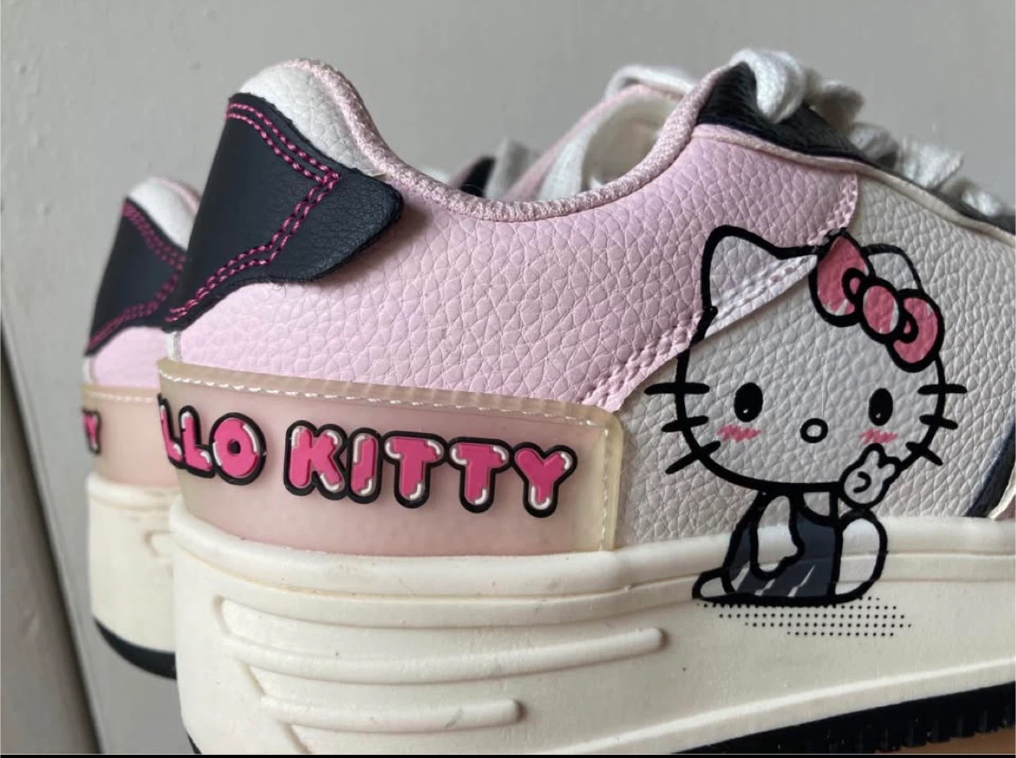 Bershka Hello Kitty shoes size 7.5 - photo 3
