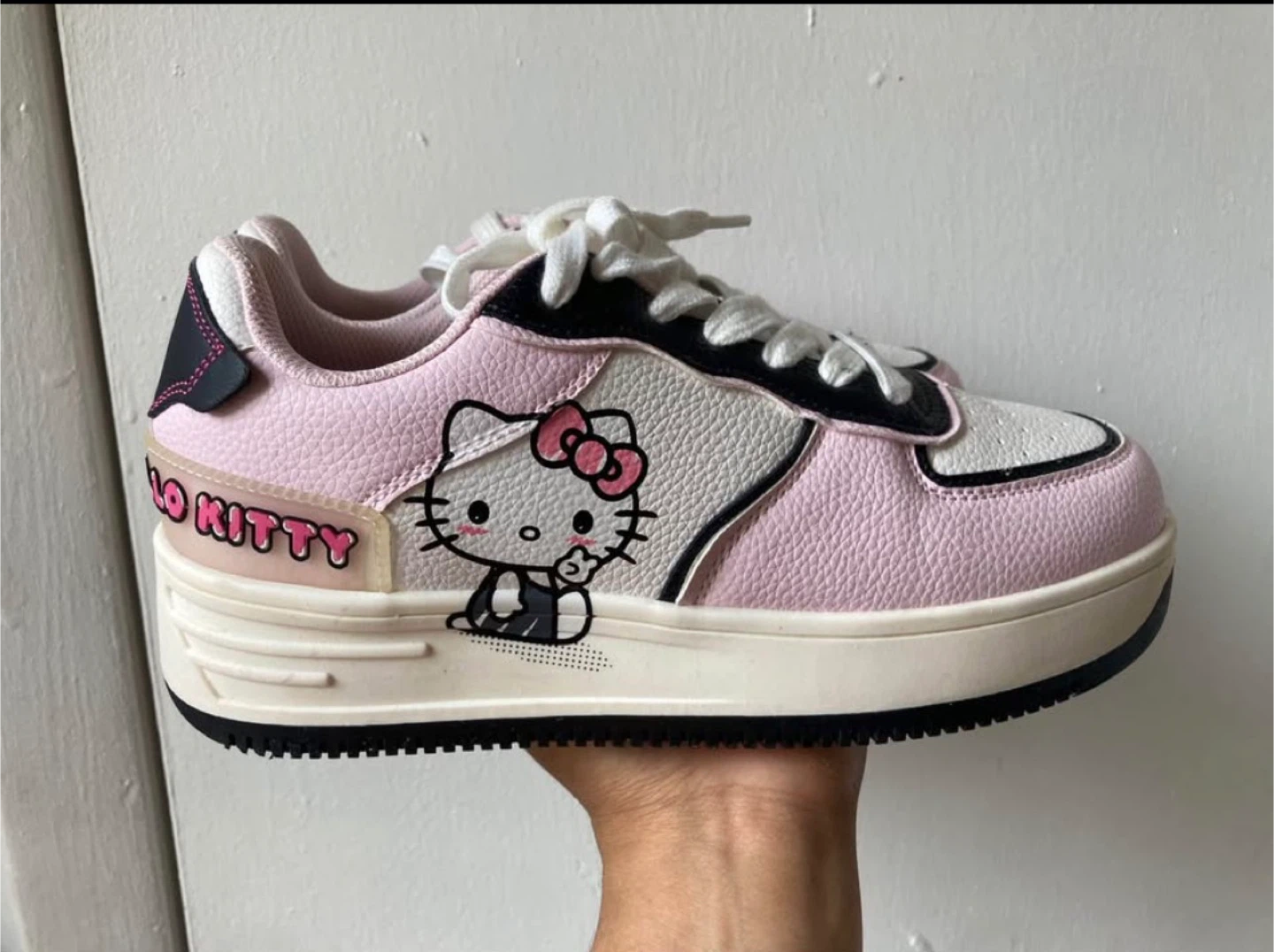 Bershka Hello Kitty shoes size 7.5