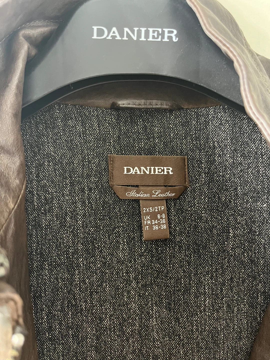 Danier Leather Jacket - photo 2
