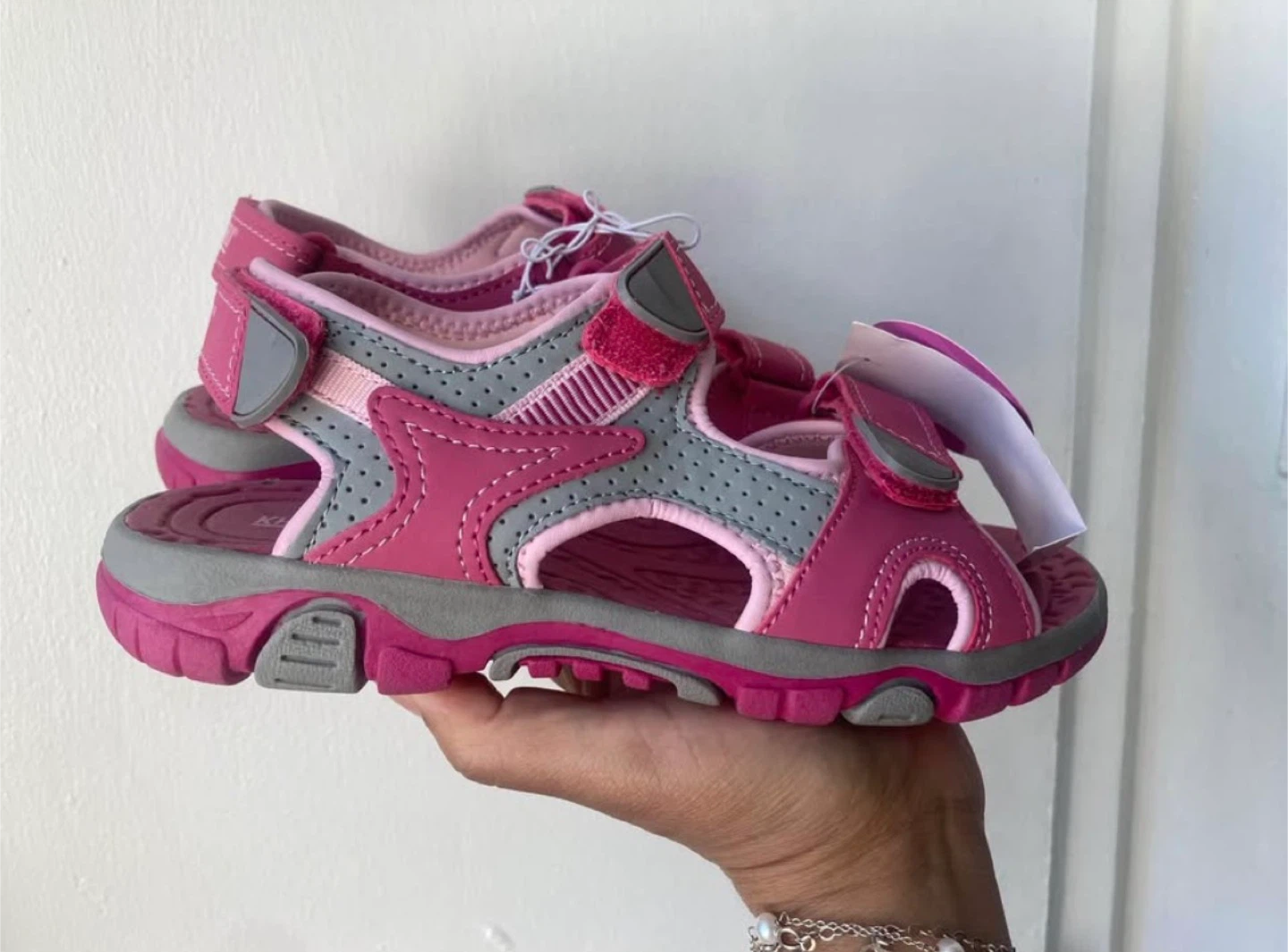 New girls sandals size 4 - photo 2