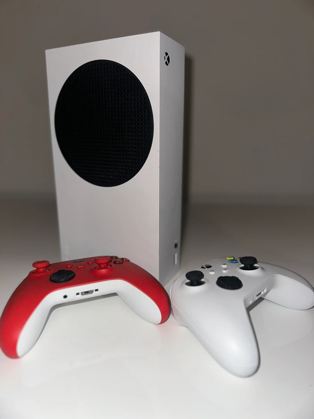 Xbox Series S Console with Two Controllers - photo 2