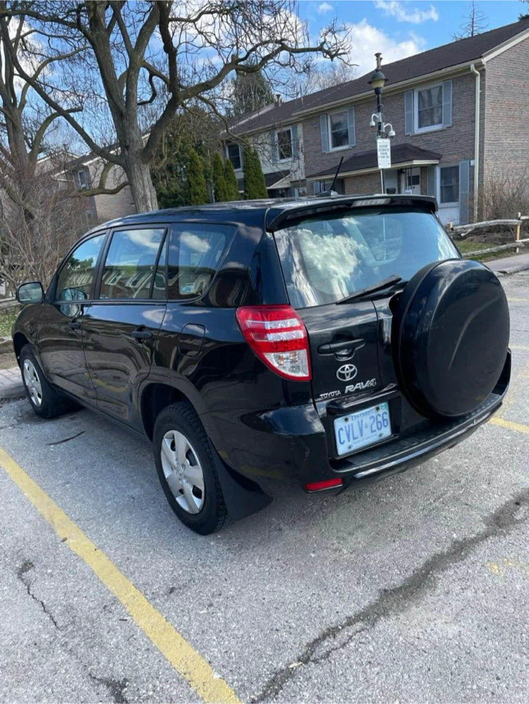 Black Toyota RAV4 - photo 2