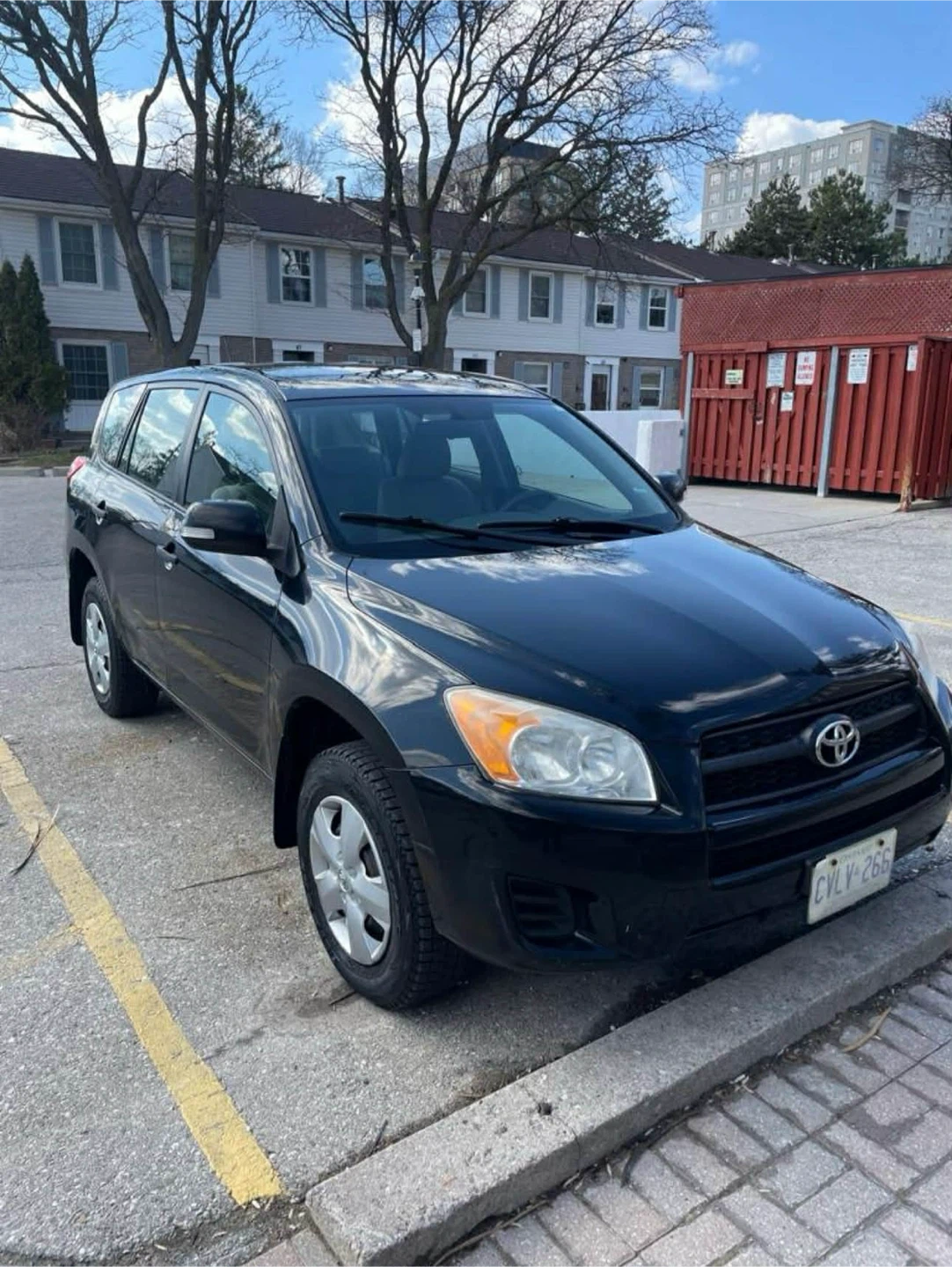 Black Toyota RAV4 - photo 3